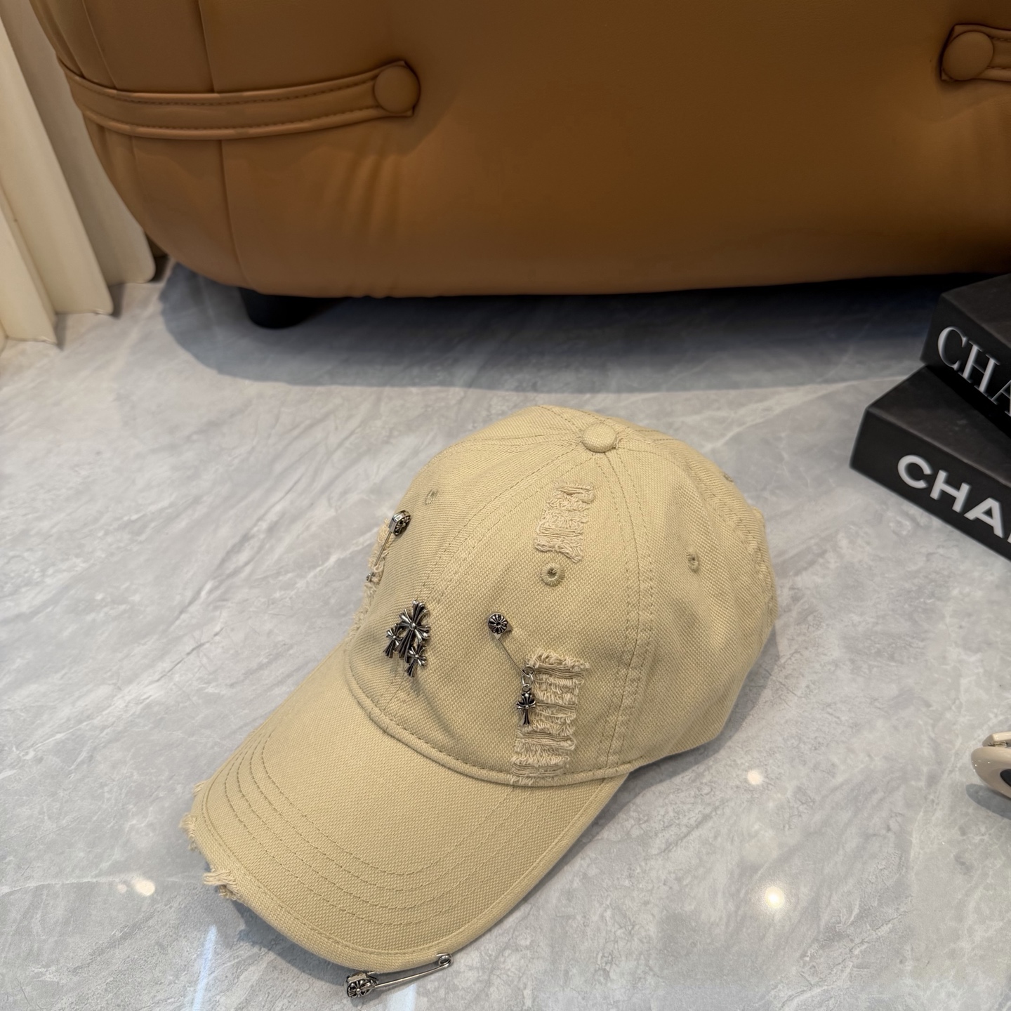 克罗心 🆕🆕新款棒球帽，个性时尚经典十字架标志，休闲带点酷酷的感觉，中性款男女同款！超好搭！头围:56-