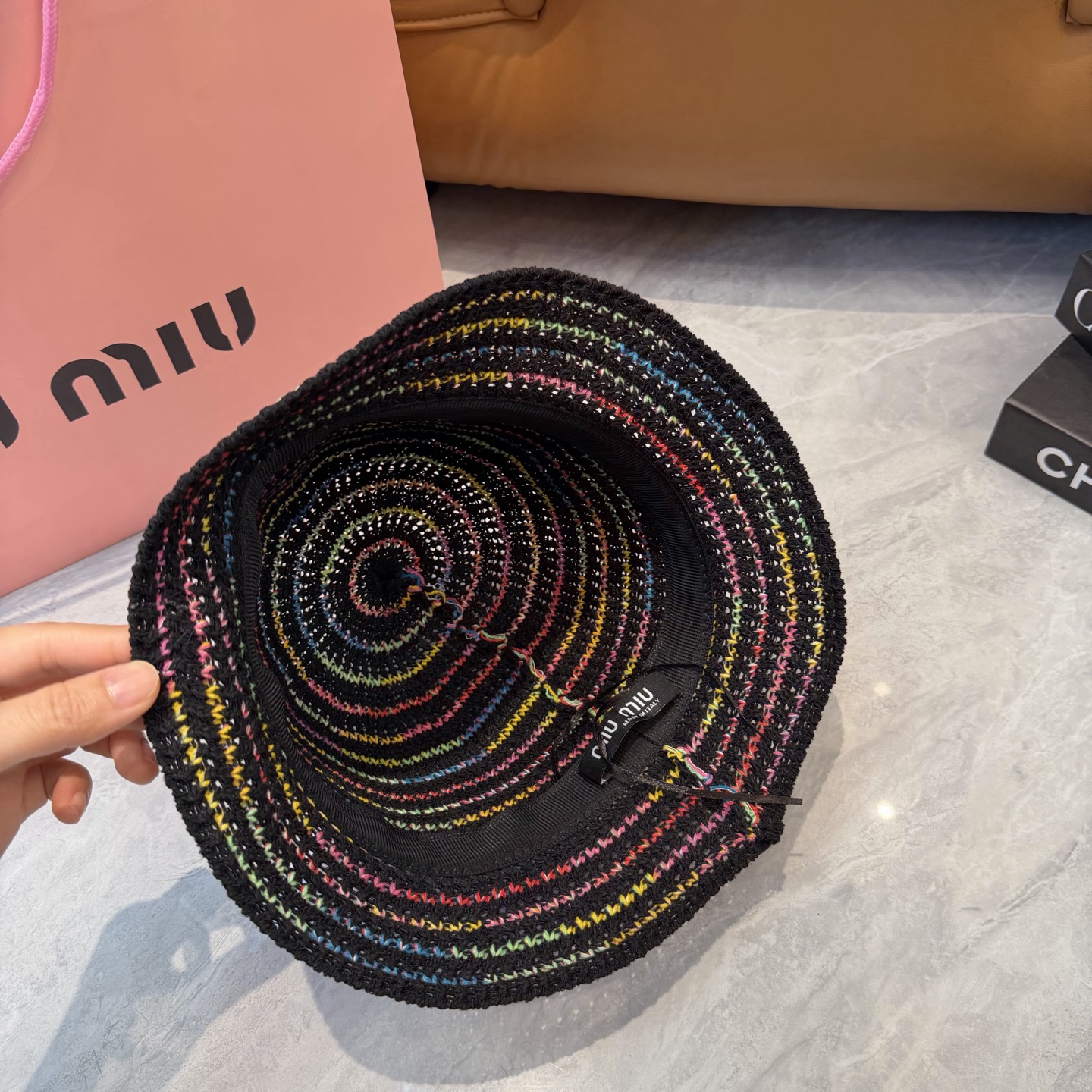 Miu Miu miumiu 谬针织盆帽 渔夫帽高密度制作 一顶 有品位的针织帽了~出街首选 帽型超美腻颜色妥妥