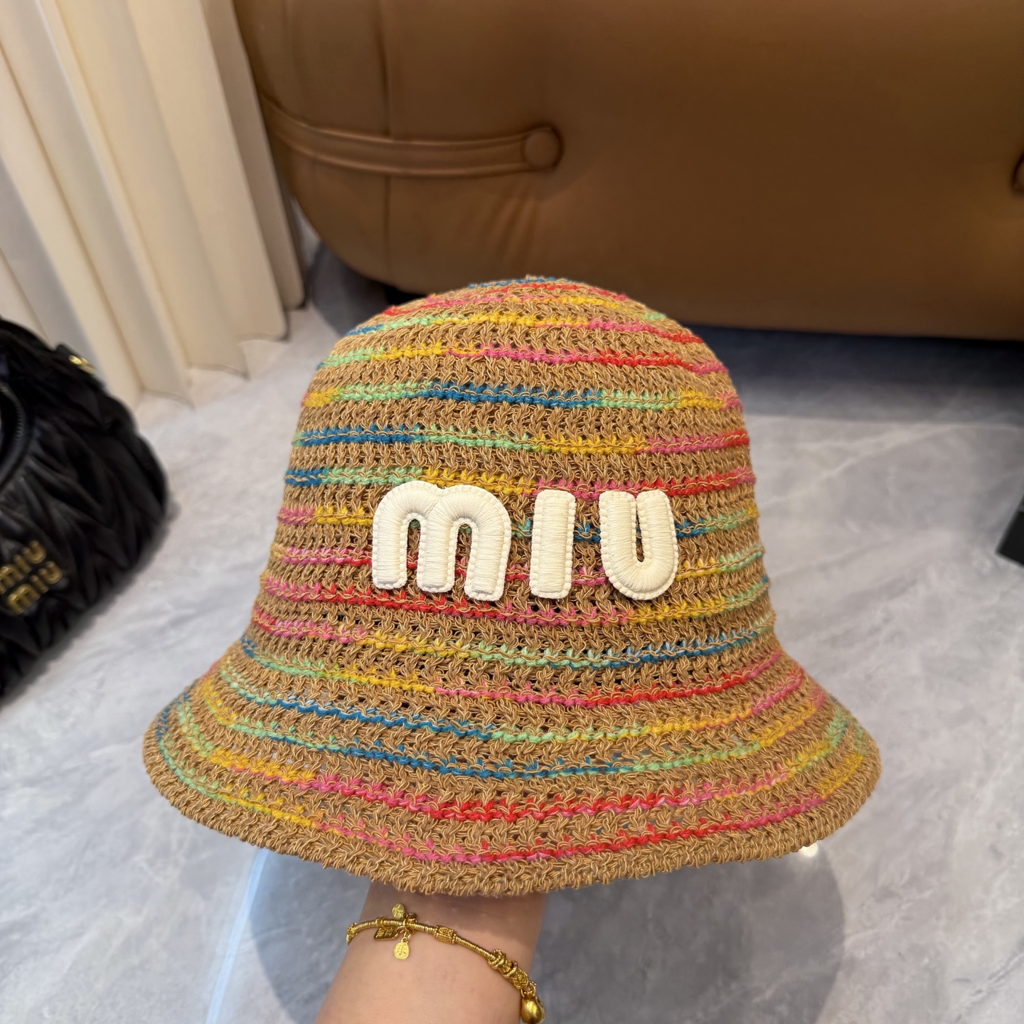 Miu Miu miumiu 谬针织盆帽 渔夫帽高密度制作 一顶 有品位的针织帽了~出街首选 帽型超美腻颜色妥妥
