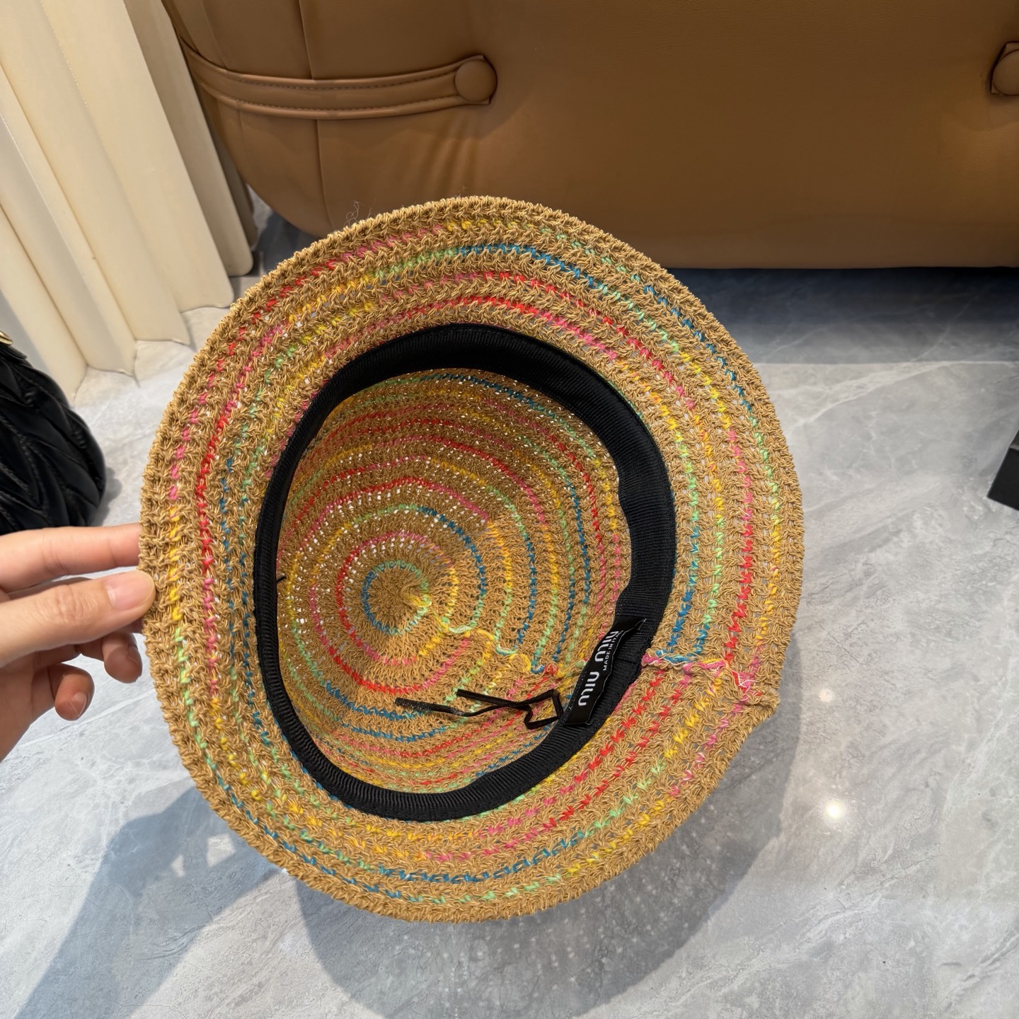 Miu Miu miumiu 谬针织盆帽 渔夫帽高密度制作 一顶 有品位的针织帽了~出街首选 帽型超美腻颜色妥妥