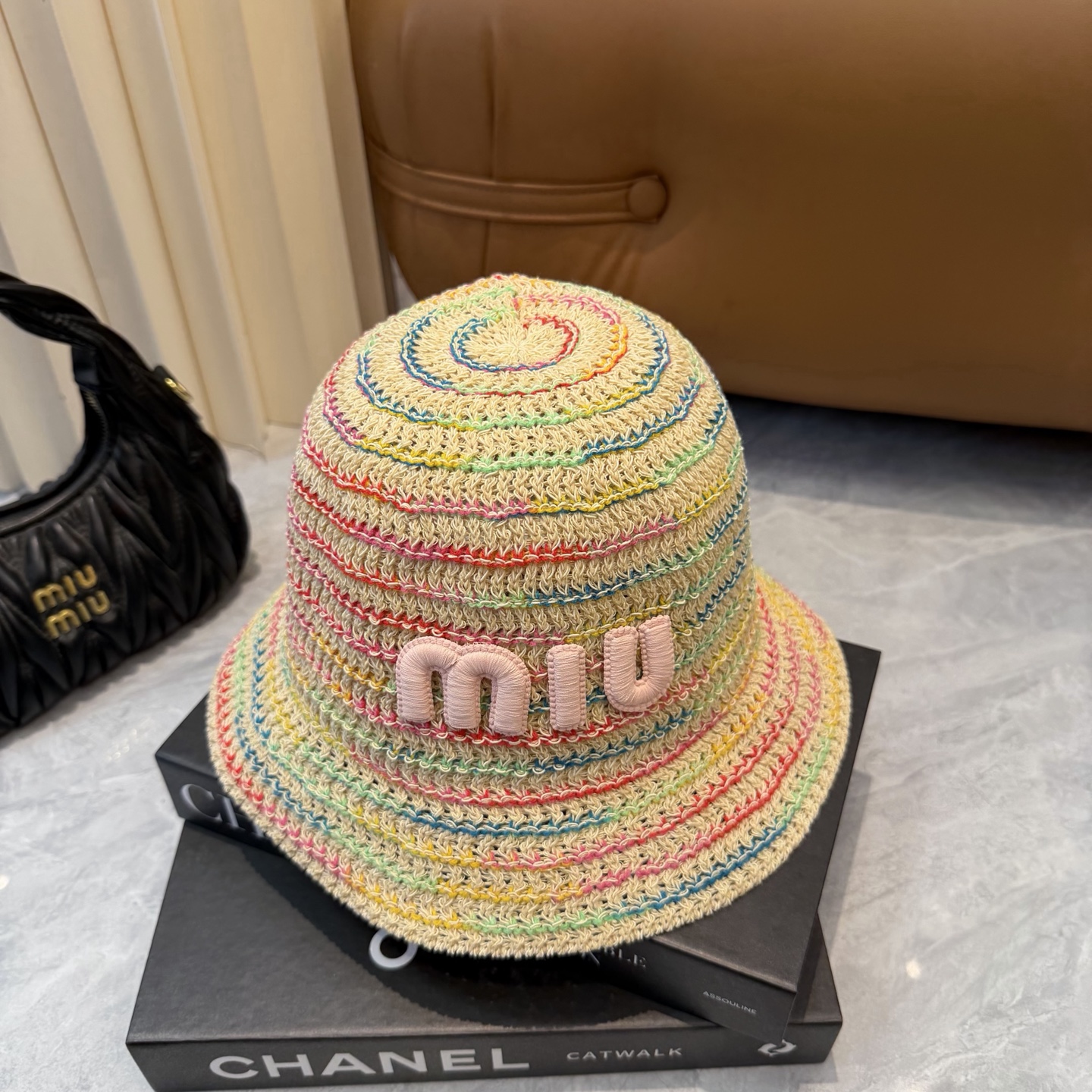 Miu Miu miumiu 谬针织盆帽 渔夫帽高密度制作 一顶 有品位的针织帽了~出街首选 帽型超美腻颜色妥妥