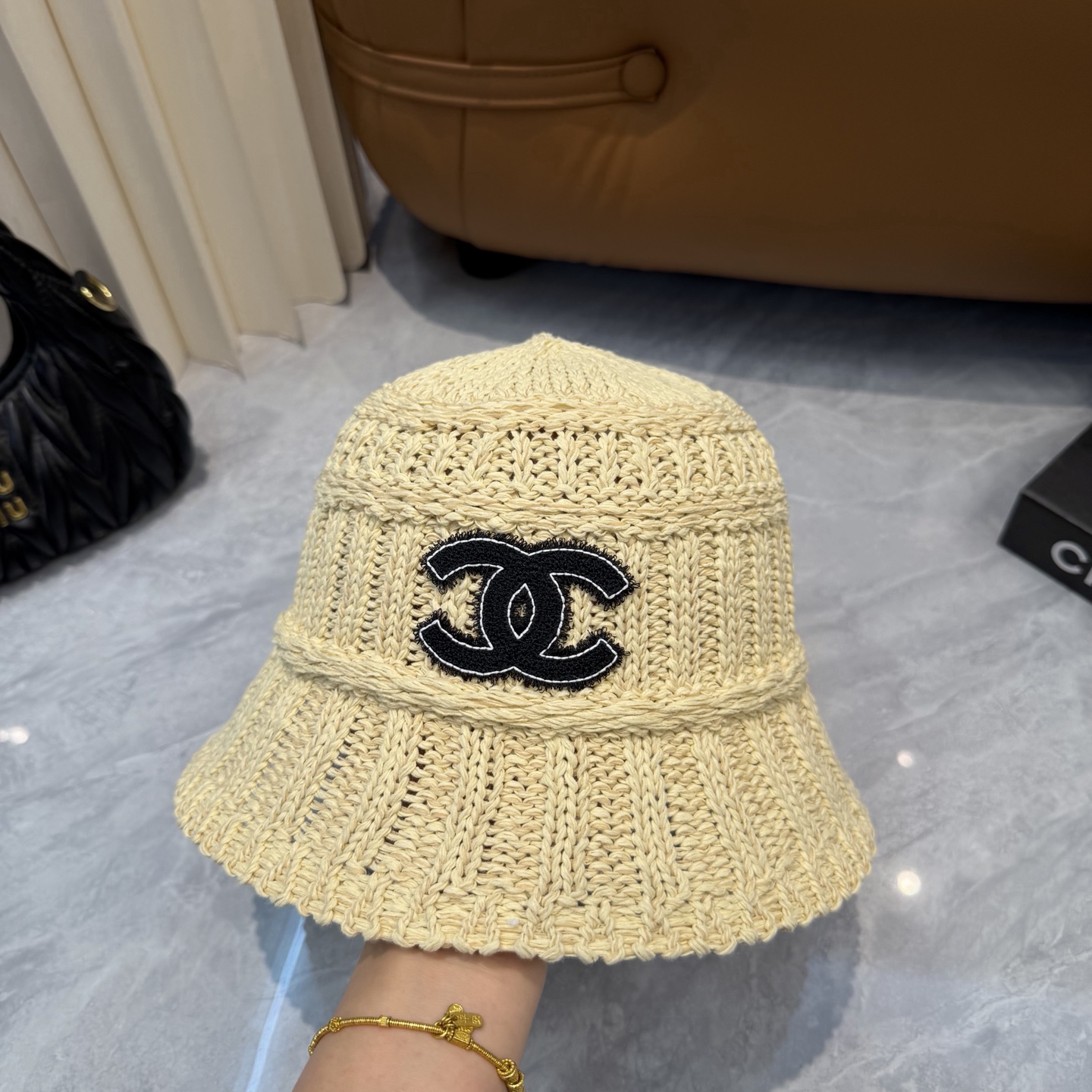 Chanel 香奈儿CHANEL 针织盆帽 渔夫帽高密度制作 一顶 有品位的针织帽了~出街首选 帽型超美腻颜色妥妥