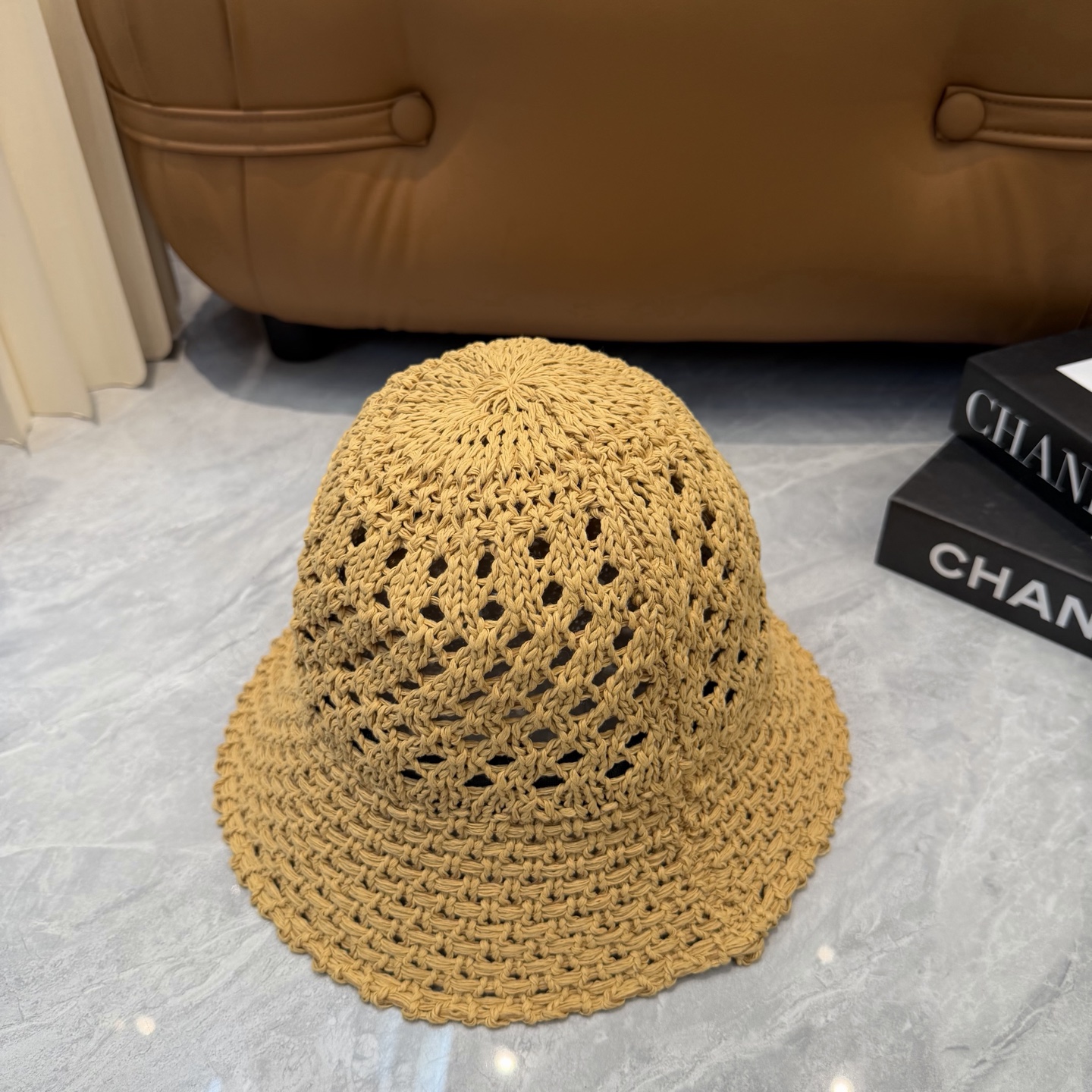 Prada 普拉达 针织盆帽，渔夫帽高密度制作，一顶 有品位的针织帽了~出街首选 帽型超美腻颜色妥妥，轻便携带 小仙女 头围57cm