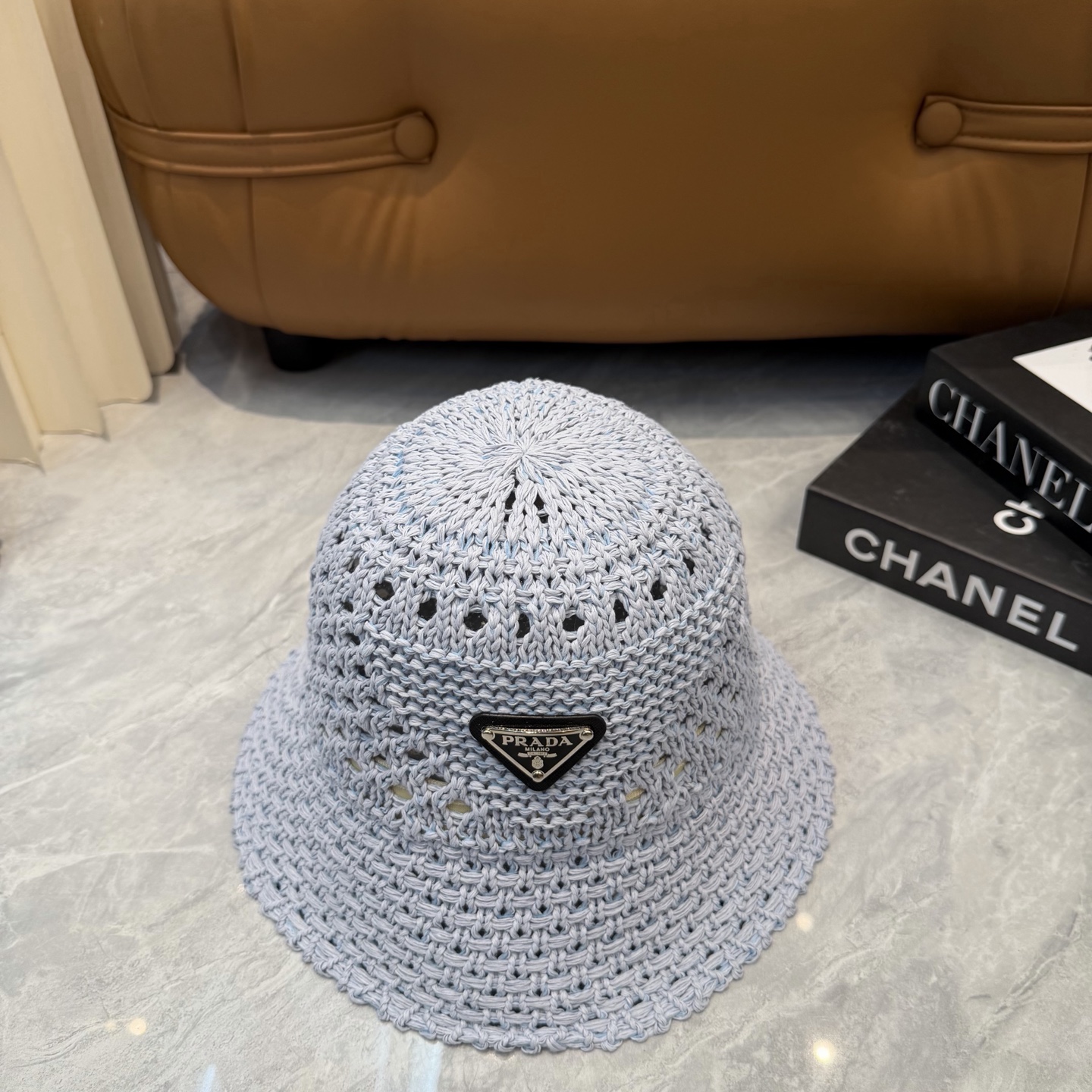 Prada 普拉达 针织盆帽，渔夫帽高密度制作，一顶 有品位的针织帽了~出街首选 帽型超美腻颜色妥妥，轻便携带 小仙女 头围57cm