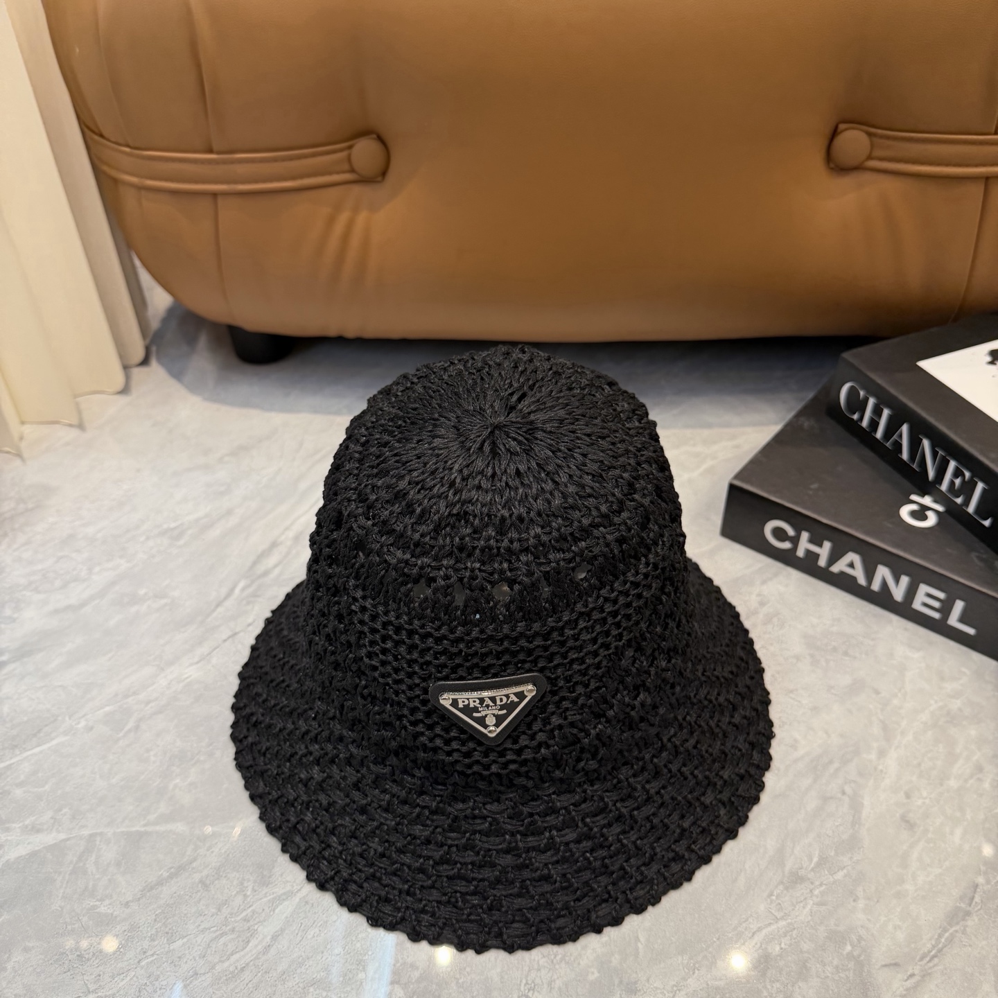 Prada 普拉达 针织盆帽，渔夫帽高密度制作，一顶 有品位的针织帽了~出街首选 帽型超美腻颜色妥妥，轻便携带 小仙女 头围57cm