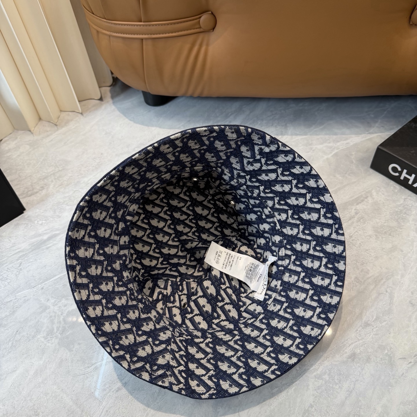 Dior Dior 迪奥 新款 双面渔夫帽，純也格调很有感觉，很酷很 ， 断货热门，质量超赞