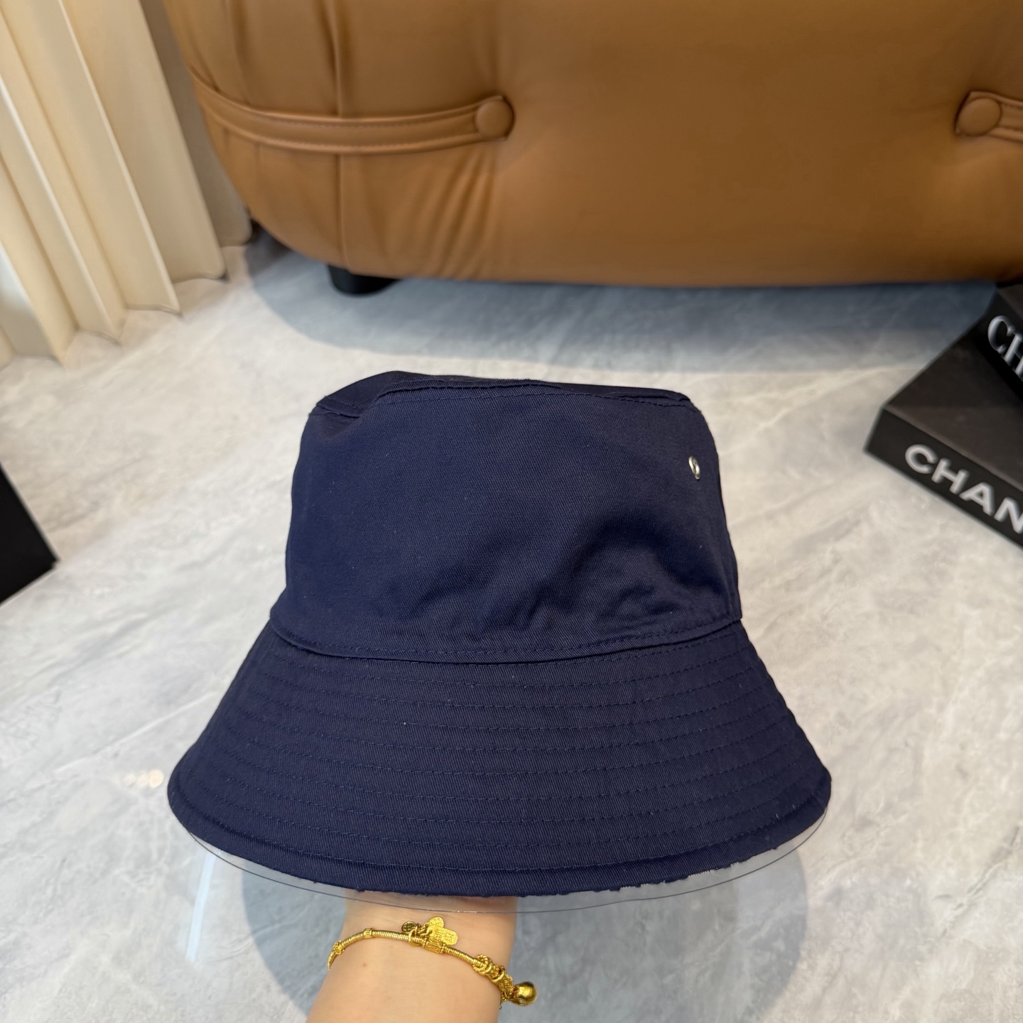 Dior Dior 迪奥 新款 双面渔夫帽，純也格调很有感觉，很酷很 ， 断货热门，质量超赞