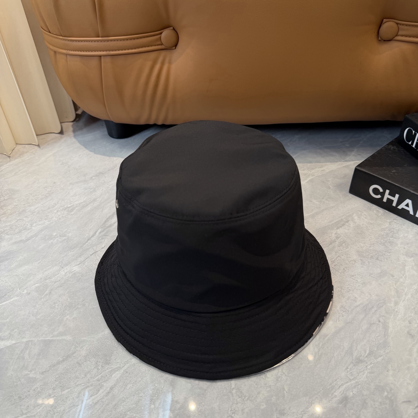 Dior Dior 迪奥 新款 双面渔夫帽，純也格调很有感觉，很酷很 ， 断货热门，质量超赞