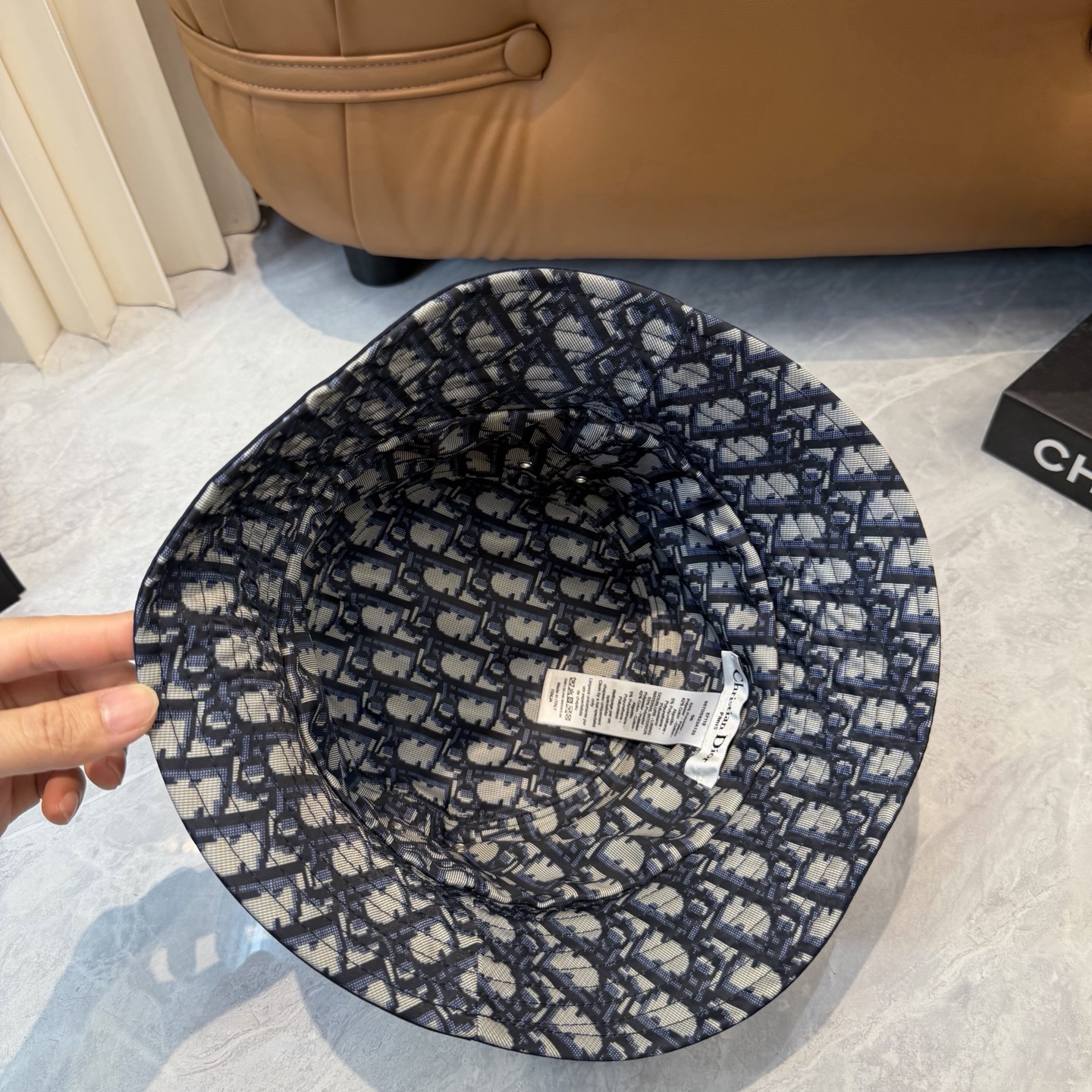 Dior Dior 迪奥 新款 双面渔夫帽，純也格调很有感觉，很酷很 ， 断货热门，质量超赞