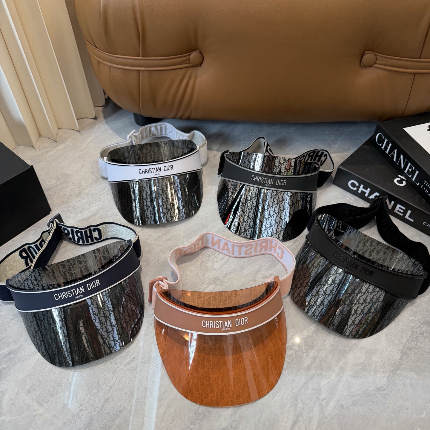 dior 加厚高品质眼镜遮阳帽 夏天里的革命！爆款眼镜帽总算到货啦dior 遮阳帽 夏天里的革命！唯一一