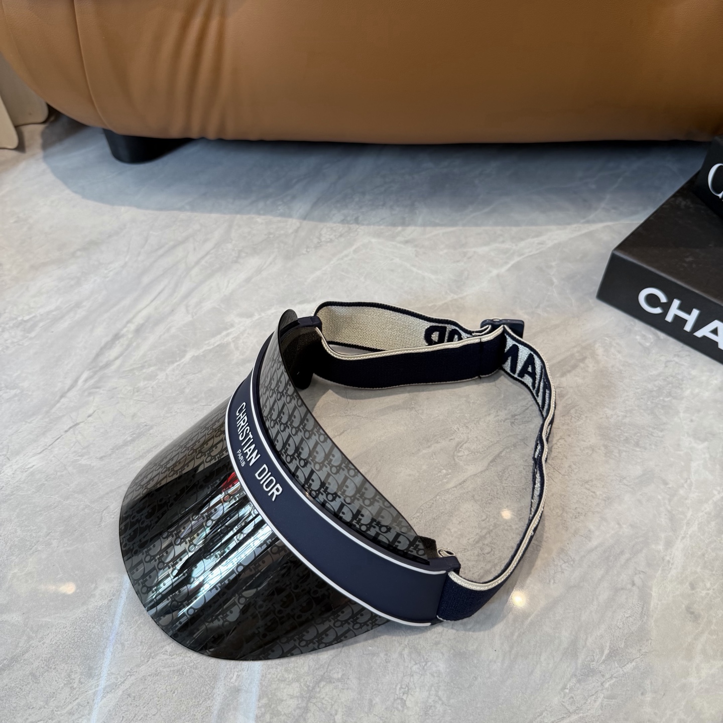 dior 加厚高品质眼镜遮阳帽 夏天里的革命！爆款眼镜帽总算到货啦dior 遮阳帽 夏天里的革命！唯一一