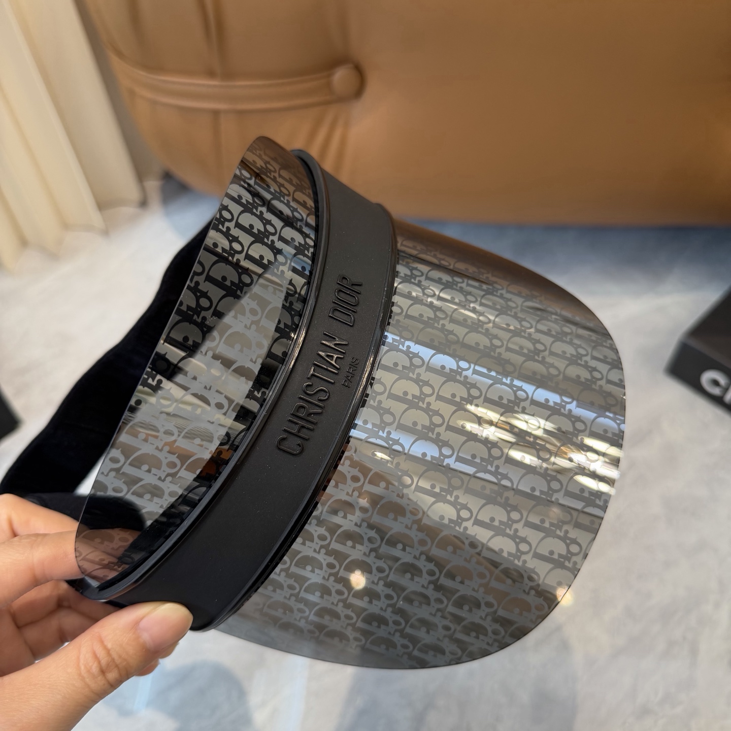 dior 加厚高品质眼镜遮阳帽 夏天里的革命！爆款眼镜帽总算到货啦dior 遮阳帽 夏天里的革命！唯一一