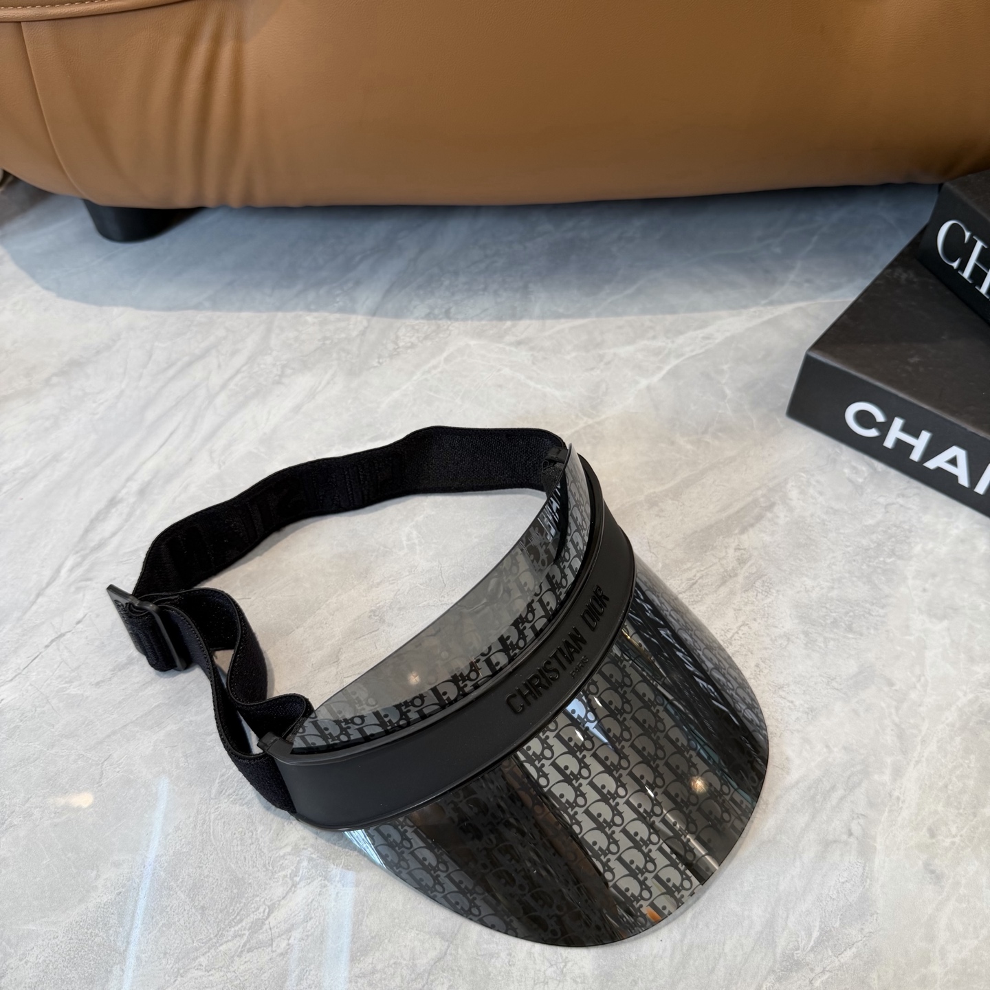 dior 加厚高品质眼镜遮阳帽 夏天里的革命！爆款眼镜帽总算到货啦dior 遮阳帽 夏天里的革命！唯一一