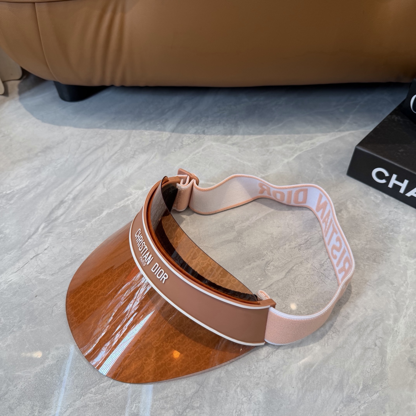 dior 加厚高品质眼镜遮阳帽 夏天里的革命！爆款眼镜帽总算到货啦dior 遮阳帽 夏天里的革命！唯一一