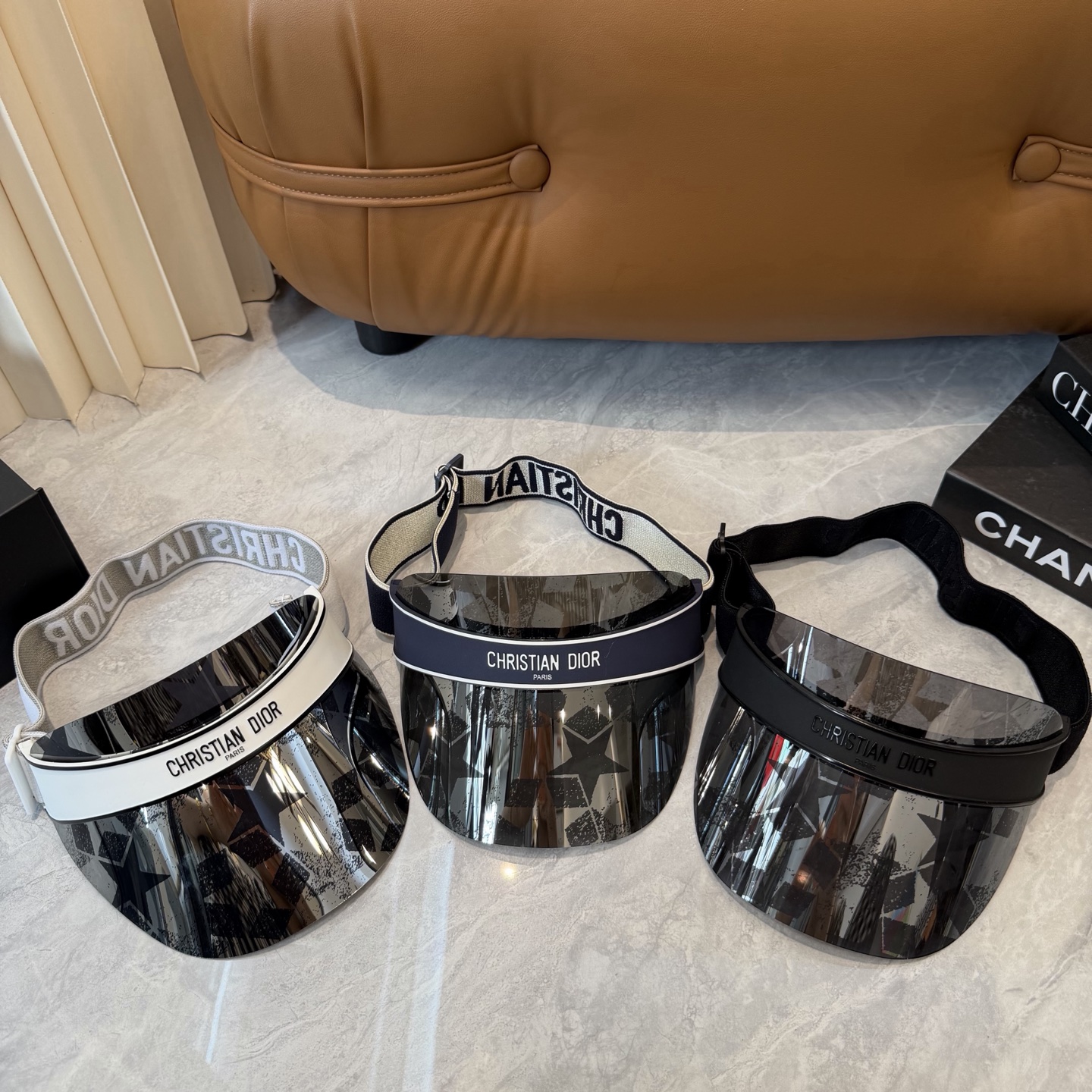 dior 加厚高品质眼镜遮阳帽 夏天里的革命！爆款眼镜帽总算到货啦dior 遮阳帽 夏天里的革命！唯一一