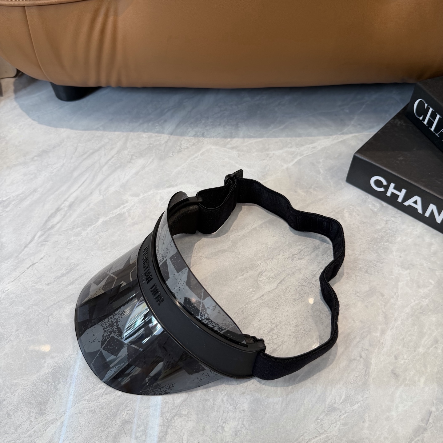 dior 加厚高品质眼镜遮阳帽 夏天里的革命！爆款眼镜帽总算到货啦dior 遮阳帽 夏天里的革命！唯一一