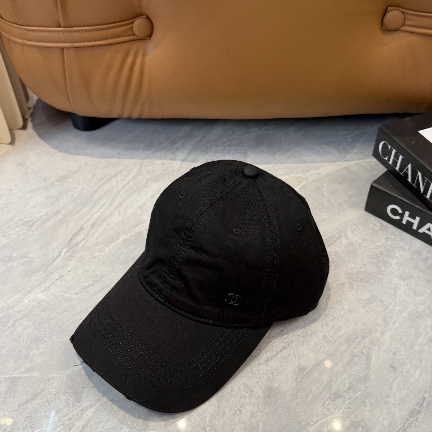 【CHANEL香奈儿】新款简约小香logo棒球帽，新款出货，大牌款超好搭配，赶紧入手！