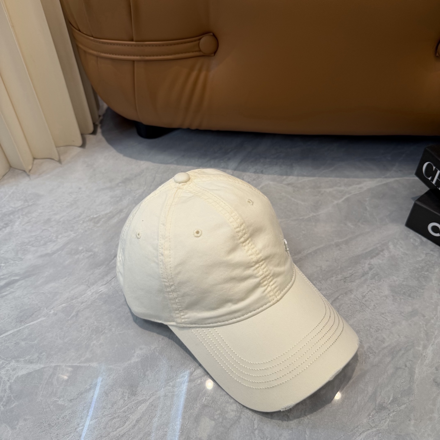 【CHANEL香奈儿】新款简约小香logo棒球帽，新款出货，大牌款超好搭配，赶紧入手！