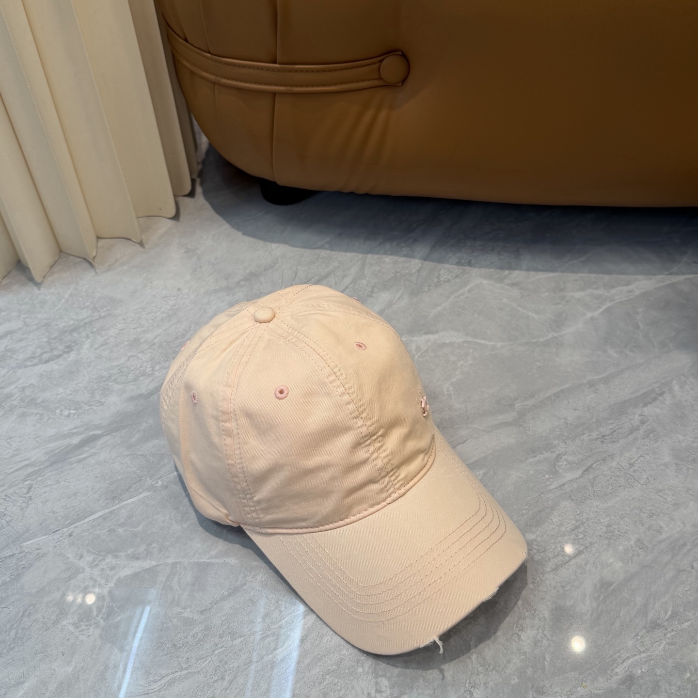 【CHANEL香奈儿】新款简约小香logo棒球帽，新款出货，大牌款超好搭配，赶紧入手！
