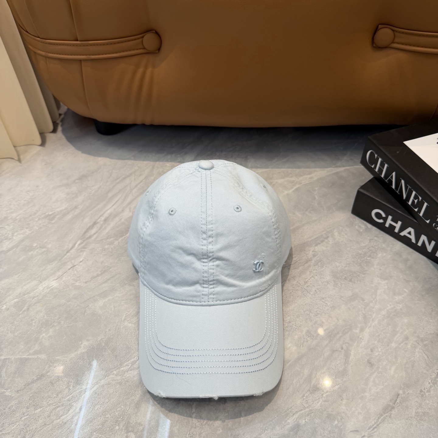 【CHANEL香奈儿】新款简约小香logo棒球帽，新款出货，大牌款超好搭配，赶紧入手！