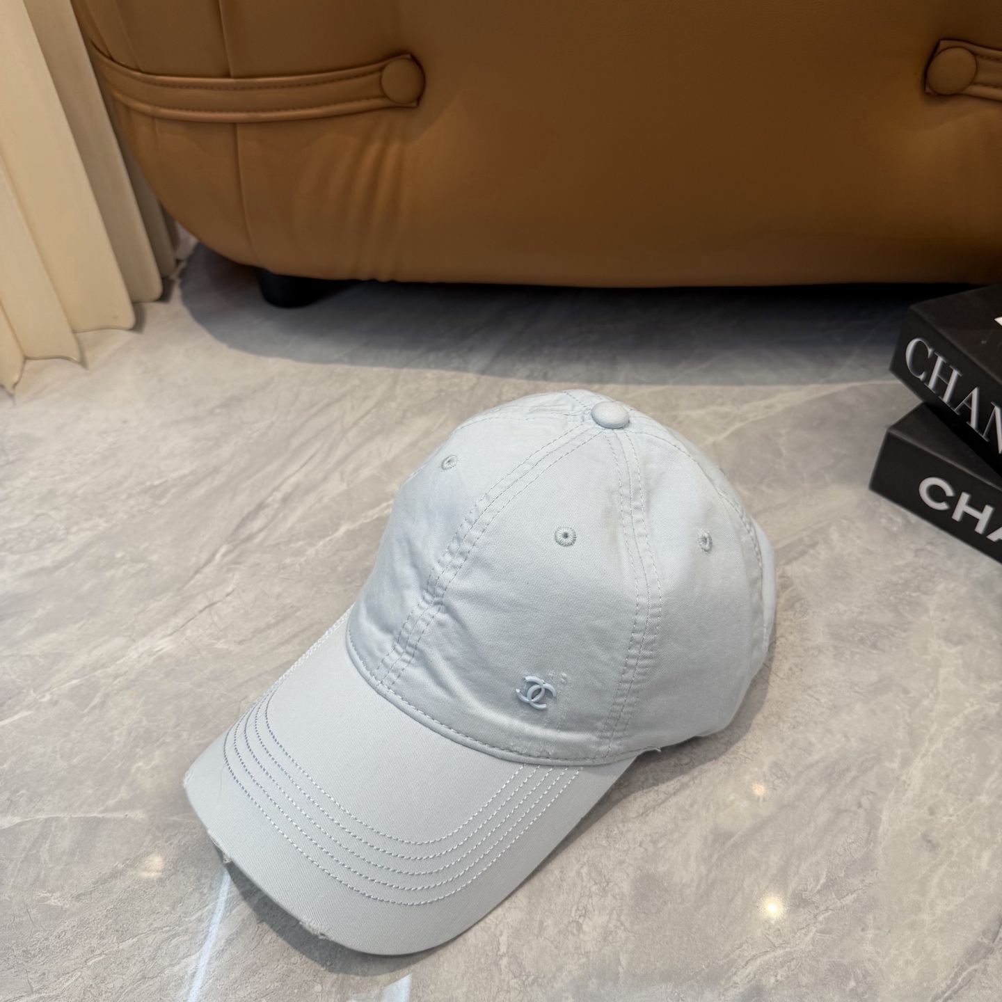【CHANEL香奈儿】新款简约小香logo棒球帽，新款出货，大牌款超好搭配，赶紧入手！