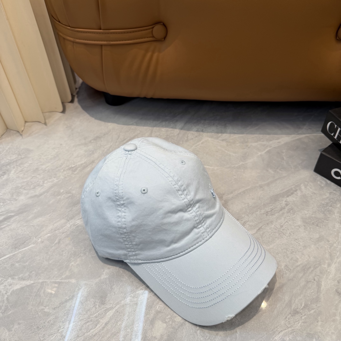 【CHANEL香奈儿】新款简约小香logo棒球帽，新款出货，大牌款超好搭配，赶紧入手！