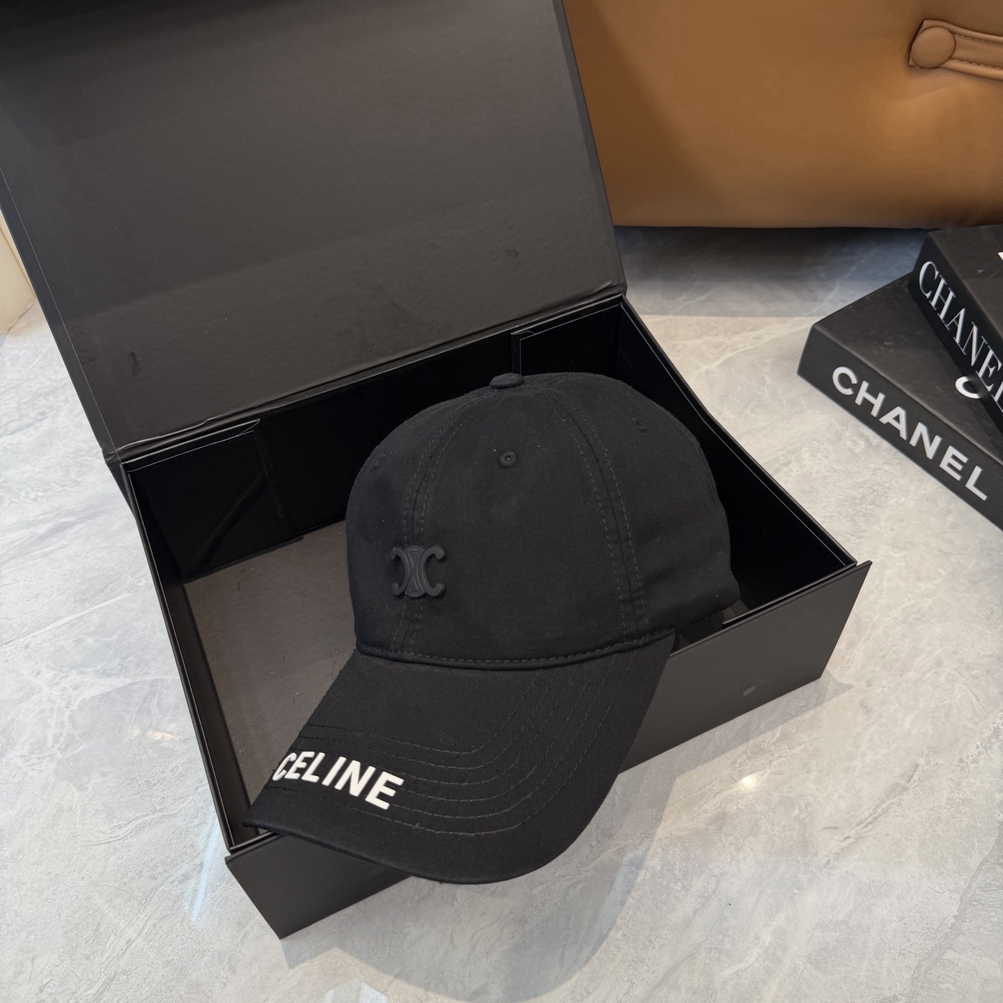 配防尘袋【CELINE赛琳】新款简约棒球帽，新款出货，大牌款超好搭配，赶紧入手！