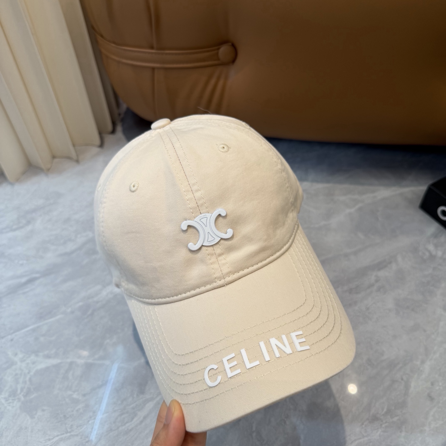 Celine 配防尘袋【CELINE赛琳】新款简约棒球帽，新款 ， 款超好搭配，赶紧入手