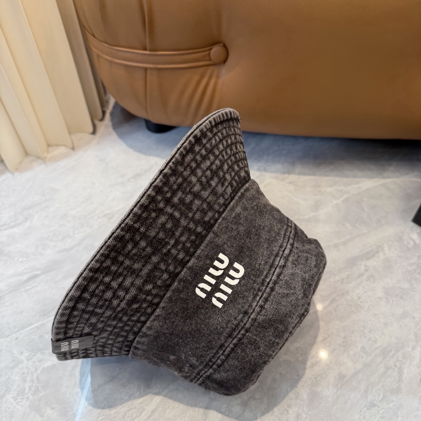 【Miumiu缪缪】新款牛仔订单款渔夫帽，大牌款超好搭配，赶紧入手！