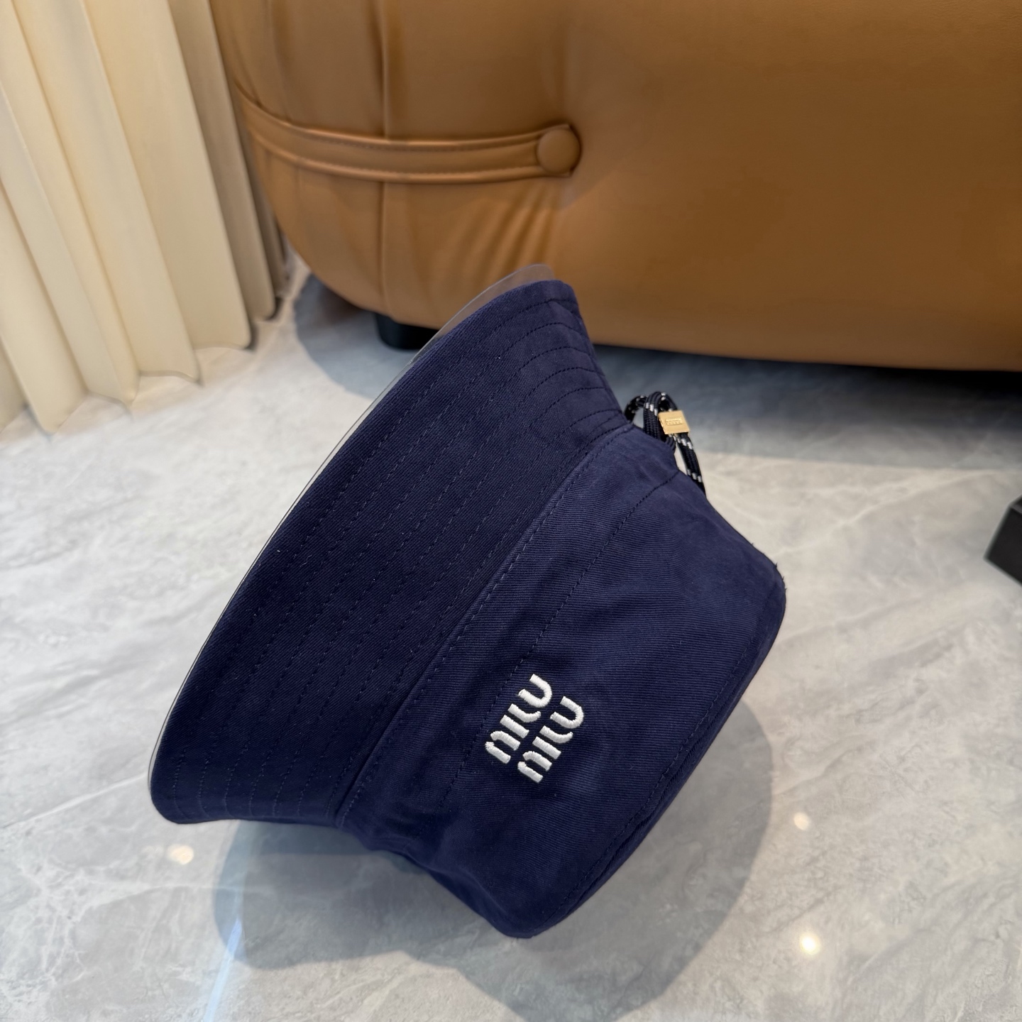 💛配防尘袋. 【Miumiu缪缪】新款订单款刺绣渔夫帽🧢大牌款超好搭配，赶紧入手！