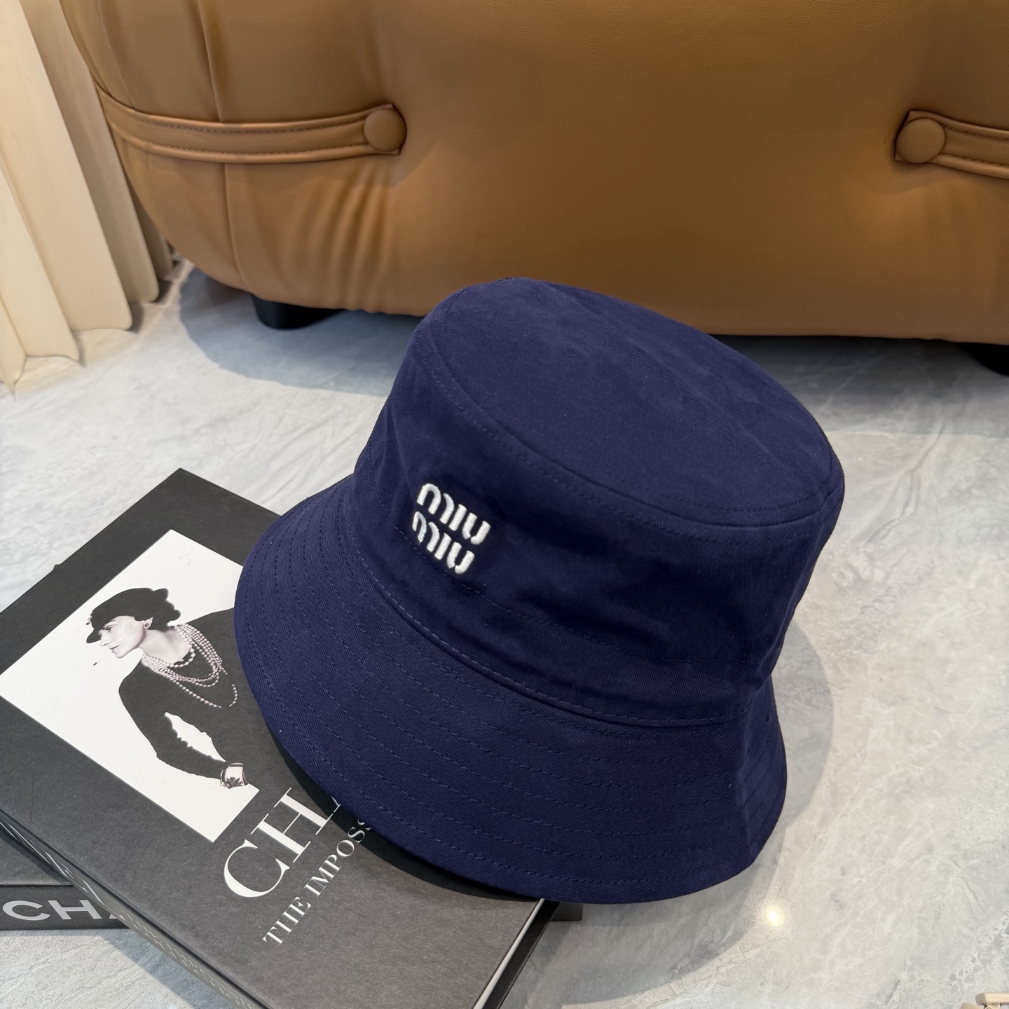 💛配防尘袋. 【Miumiu缪缪】新款订单款刺绣渔夫帽🧢大牌款超好搭配，赶紧入手！