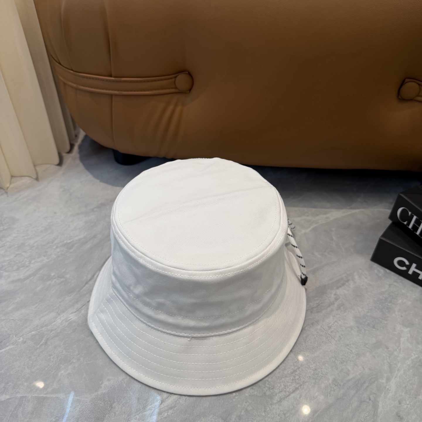 💛配防尘袋. 【Miumiu缪缪】新款订单款刺绣渔夫帽🧢大牌款超好搭配，赶紧入手！