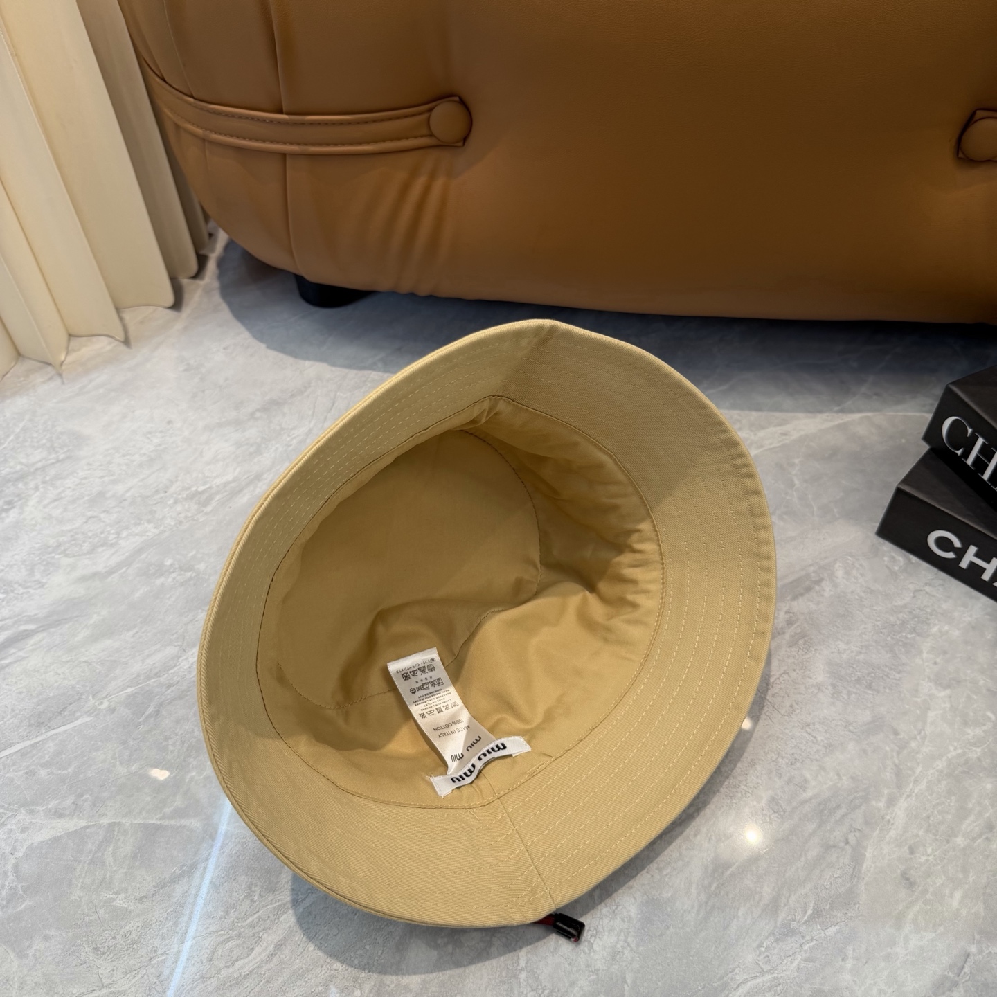 💛配防尘袋. 【Miumiu缪缪】新款订单款刺绣渔夫帽🧢大牌款超好搭配，赶紧入手！