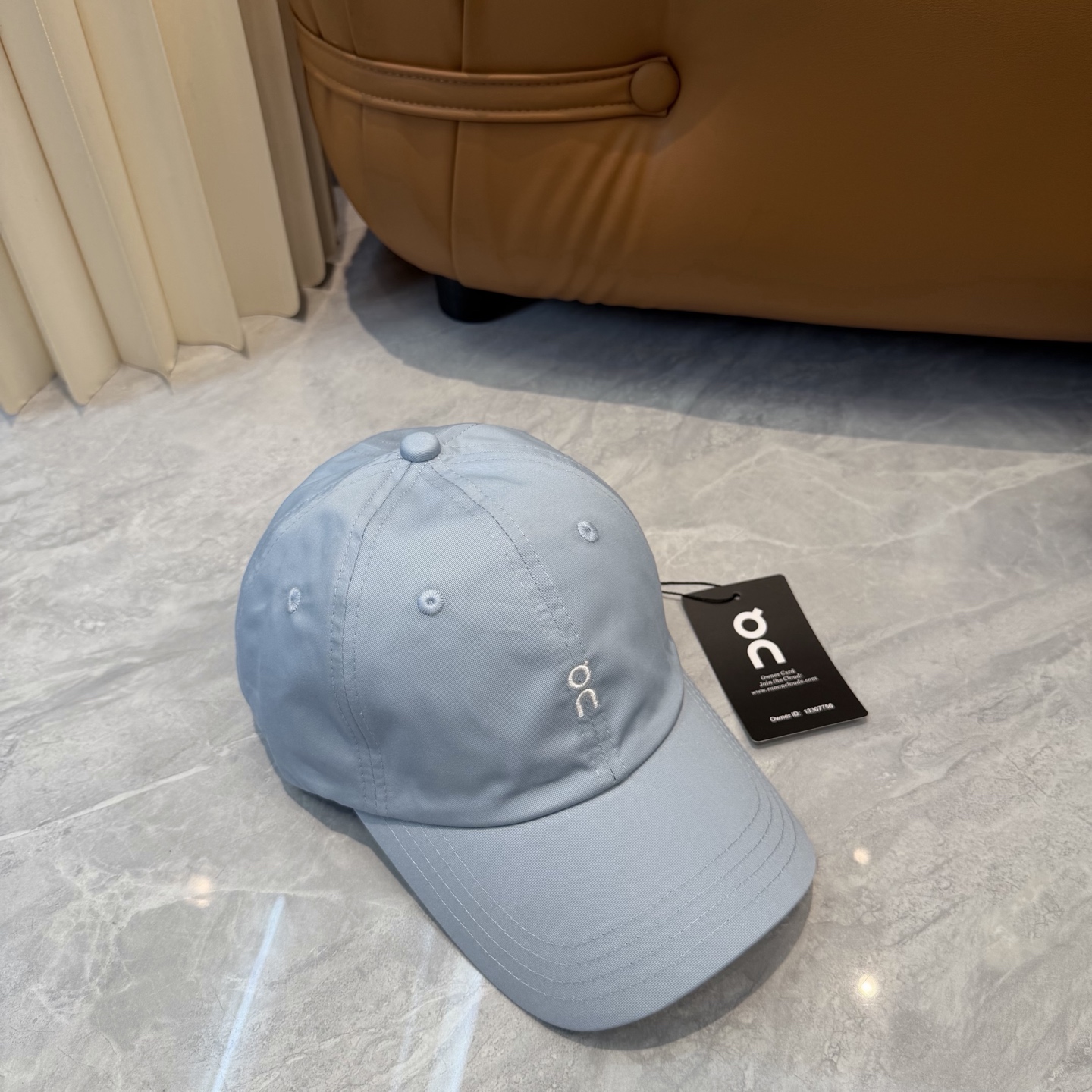 〈昂跑 On〉新款棒球帽，专柜常年热卖款，口碑极佳，轻盈透气！质量超赞，基础头围56，可调节。