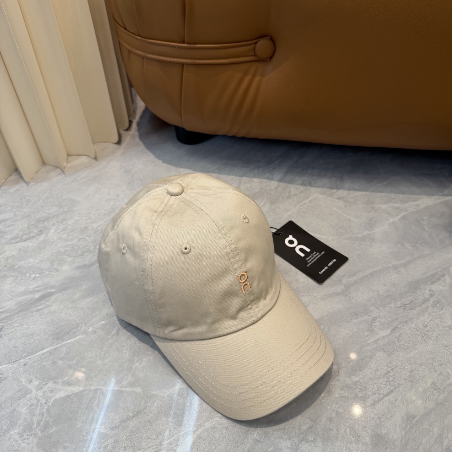 〈昂跑 On〉新款棒球帽，专柜常年热卖款，口碑极佳，轻盈透气！质量超赞，基础头围56，可调节。