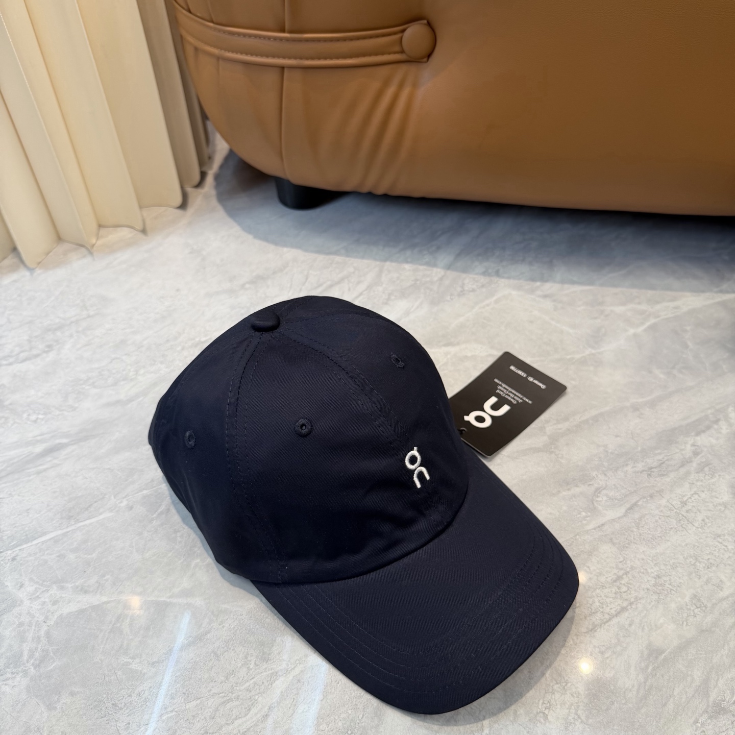 〈昂跑 On〉新款棒球帽，专柜常年热卖款，口碑极佳，轻盈透气！质量超赞，基础头围56，可调节。