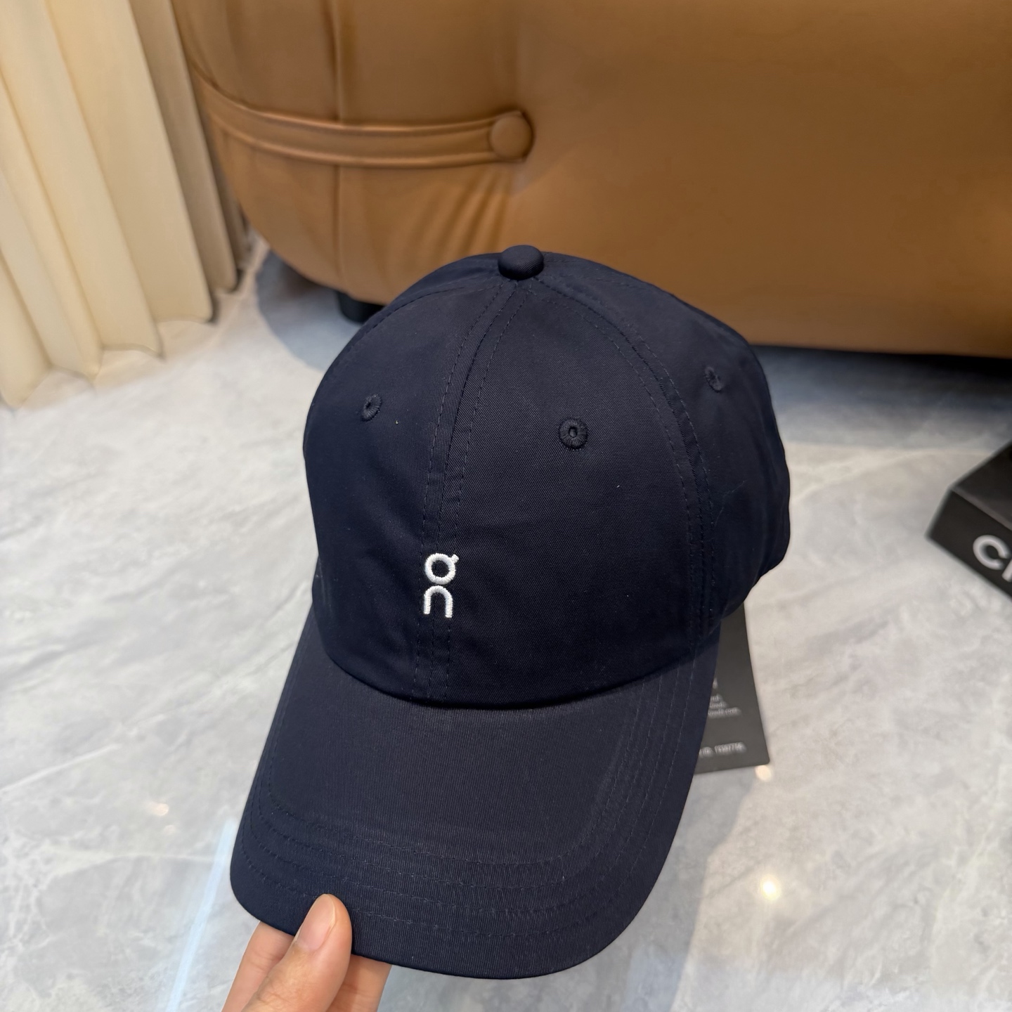 〈昂跑 On〉新款棒球帽，专柜常年热卖款，口碑极佳，轻盈透气！质量超赞，基础头围56，可调节。