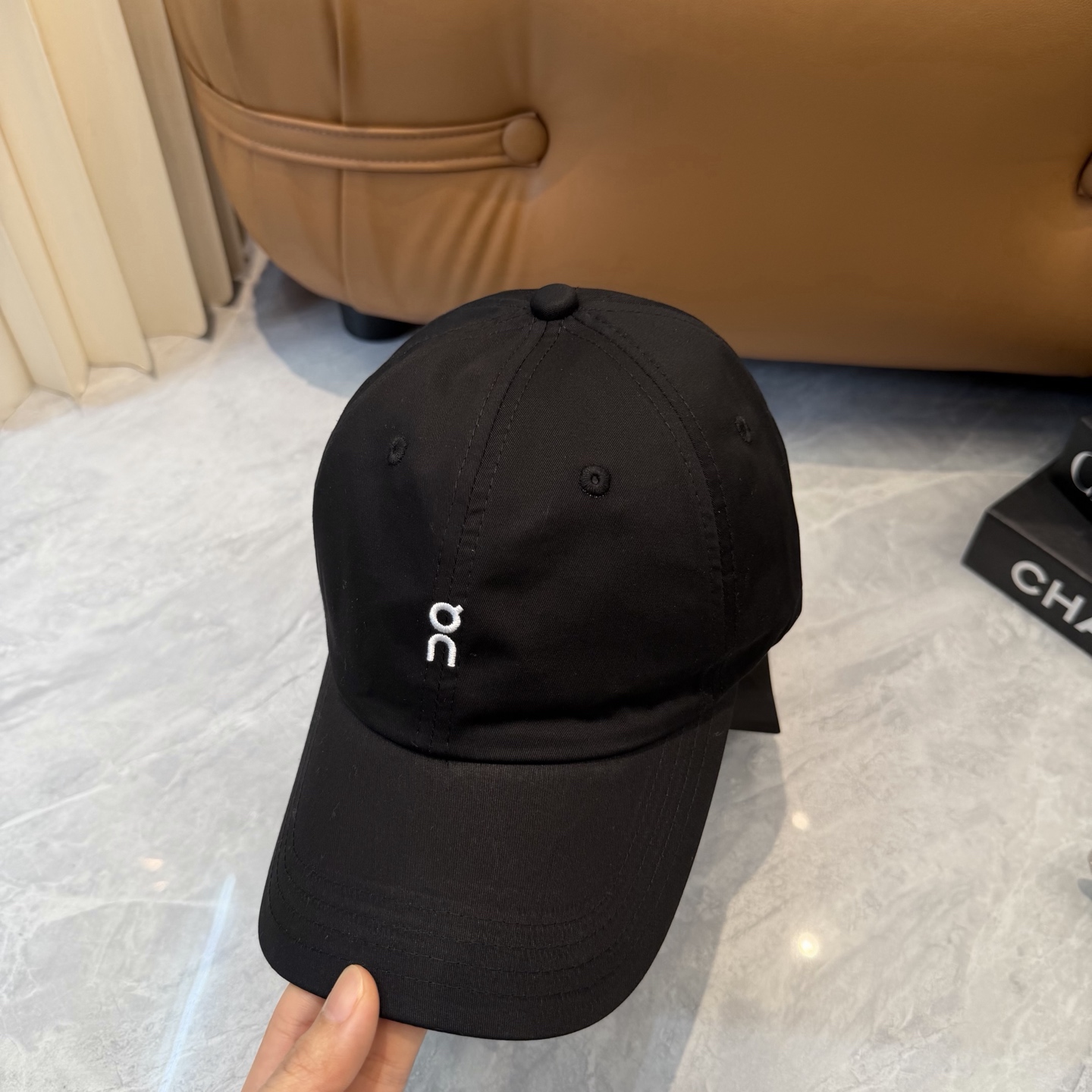 〈昂跑 On〉新款棒球帽，专柜常年热卖款，口碑极佳，轻盈透气！质量超赞，基础头围56，可调节。