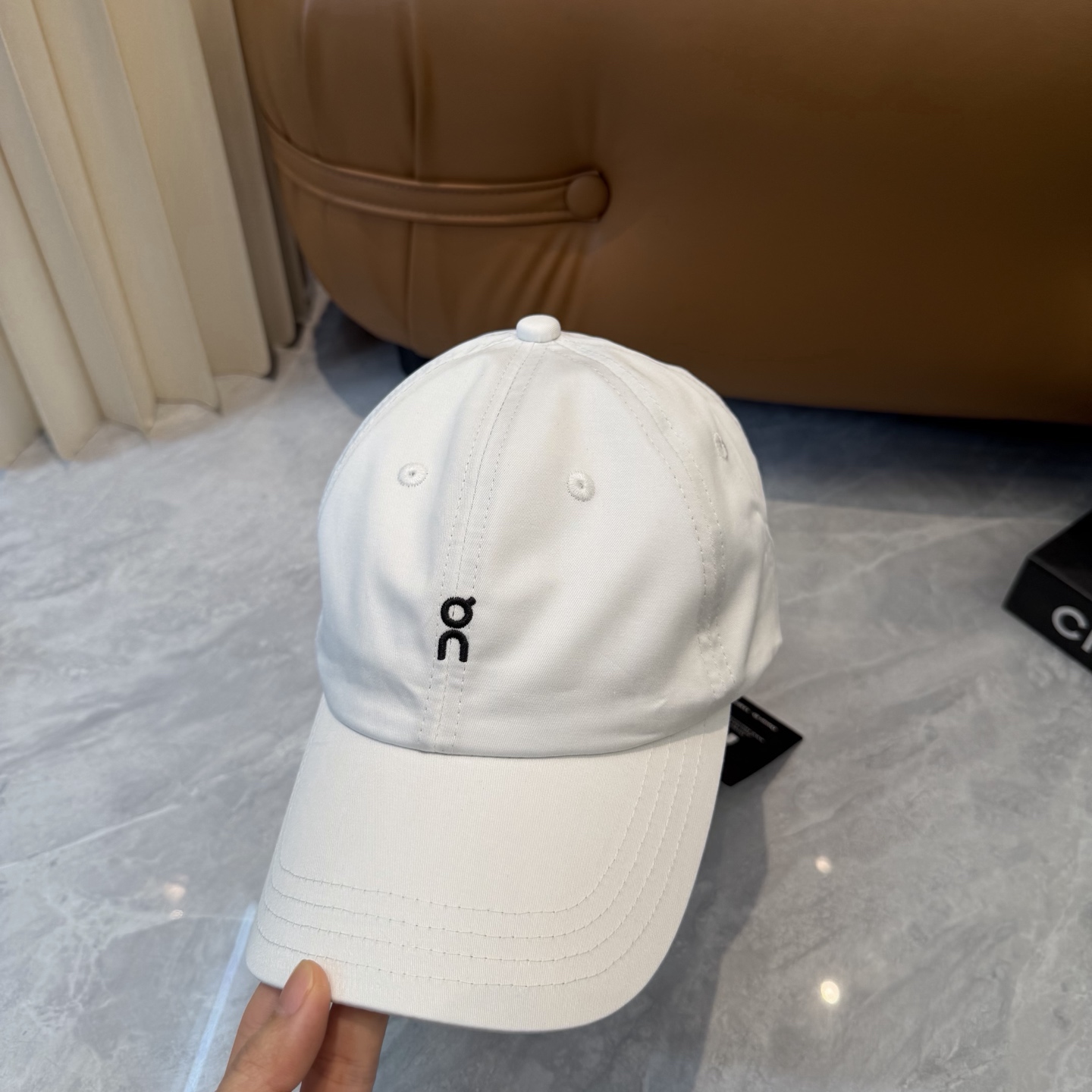 〈昂跑 On〉新款棒球帽，专柜常年热卖款，口碑极佳，轻盈透气！质量超赞，基础头围56，可调节。