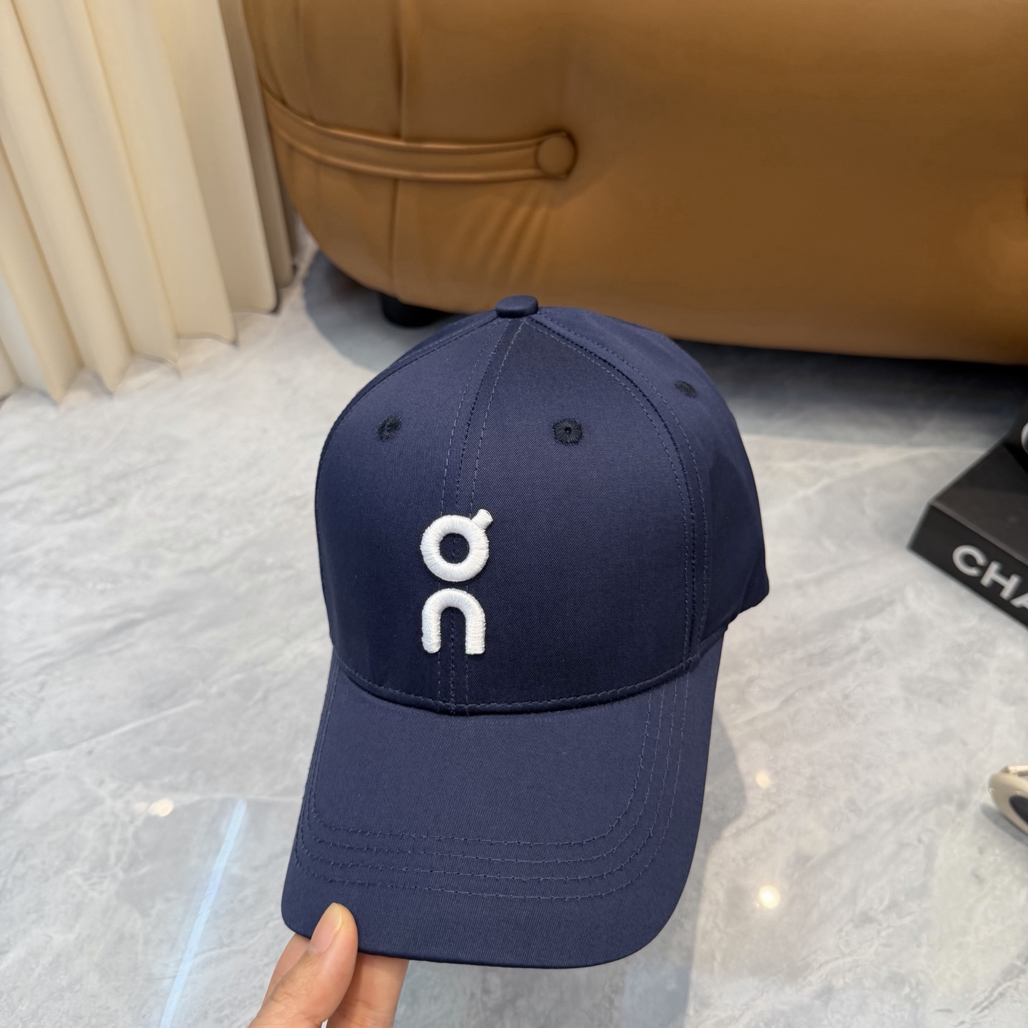 〈昂跑 On〉新款棒球帽，专柜常年热卖款，口碑极佳，轻盈透气！质量超赞，基础头围56，可调节。