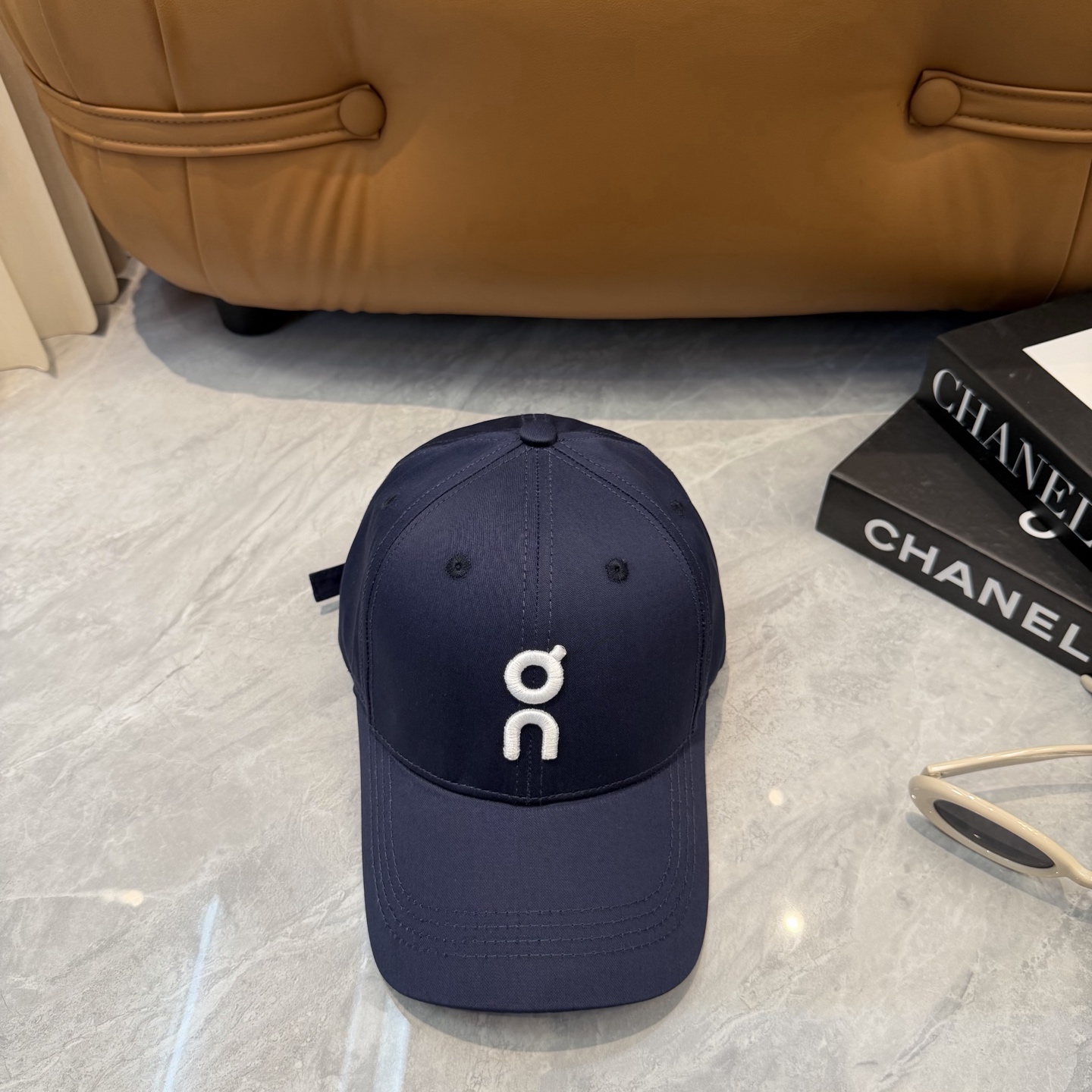〈昂跑 On〉新款棒球帽，专柜常年热卖款，口碑极佳，轻盈透气！质量超赞，基础头围56，可调节。