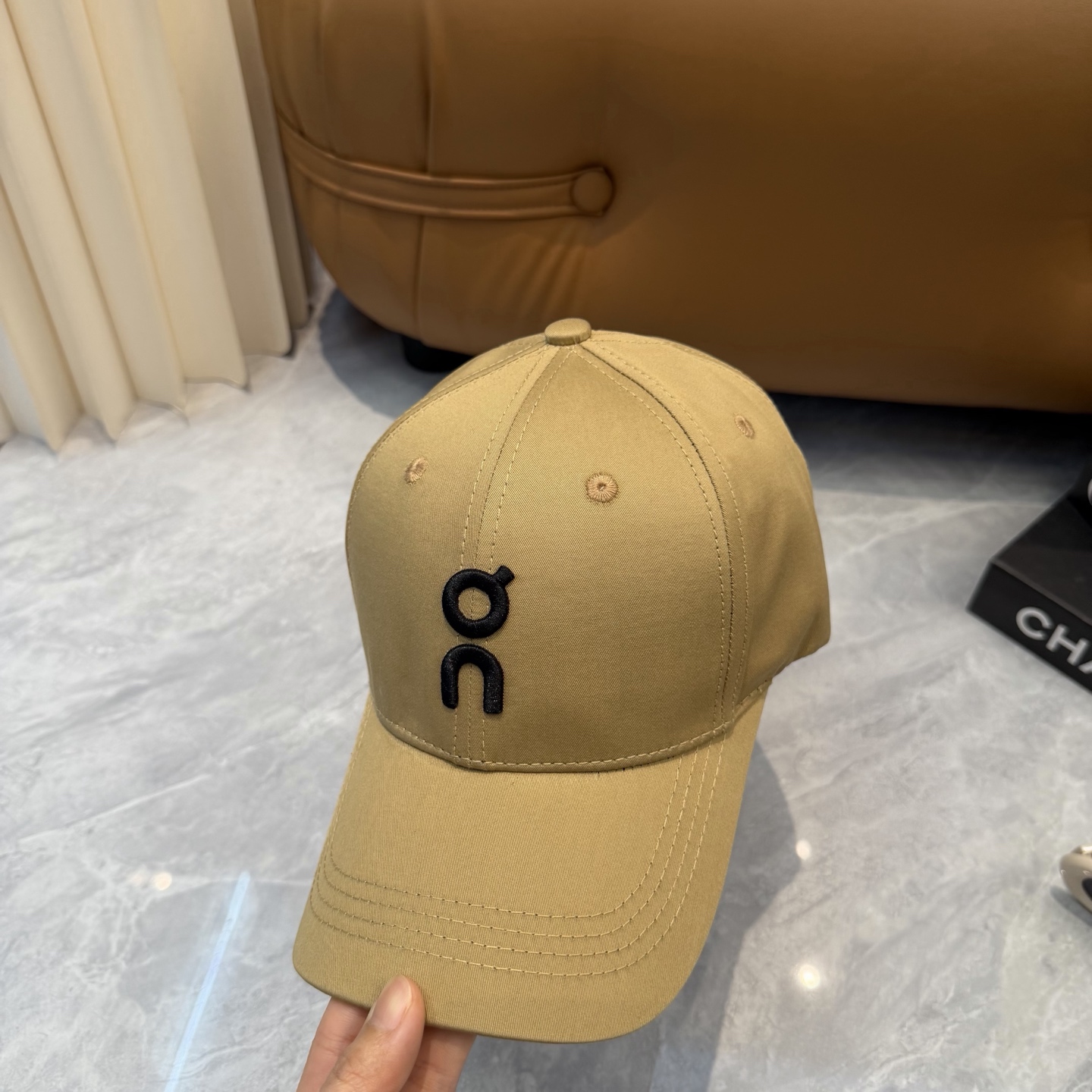 〈昂跑 On〉新款棒球帽，专柜常年热卖款，口碑极佳，轻盈透气！质量超赞，基础头围56，可调节。