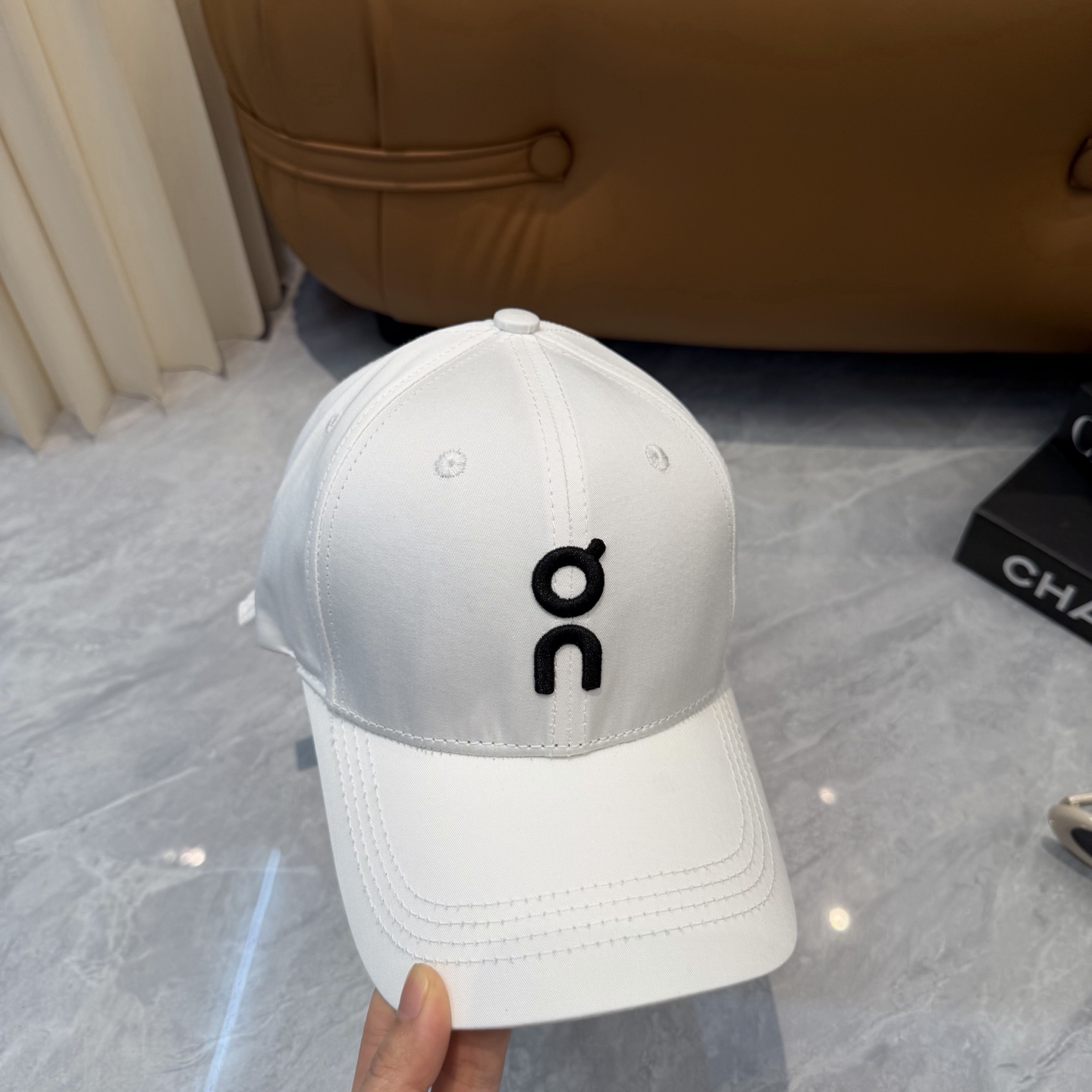 〈昂跑 On〉新款棒球帽，专柜常年热卖款，口碑极佳，轻盈透气！质量超赞，基础头围56，可调节。