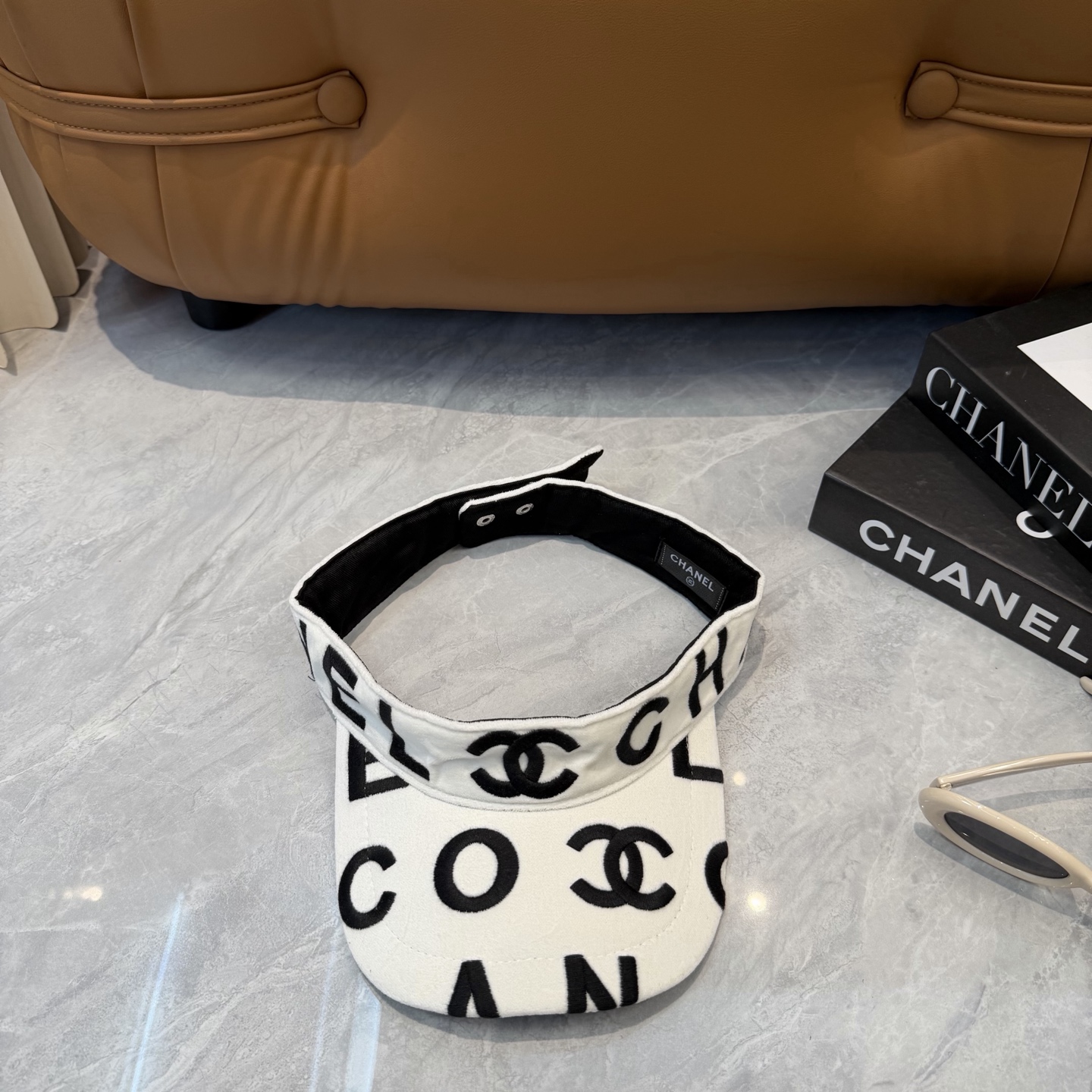 小香coco beach遮阳帽 空顶帽 贼显脸小哦一眼就看上的款式 真的贼洋气的不管什么场合都可戴 夏天