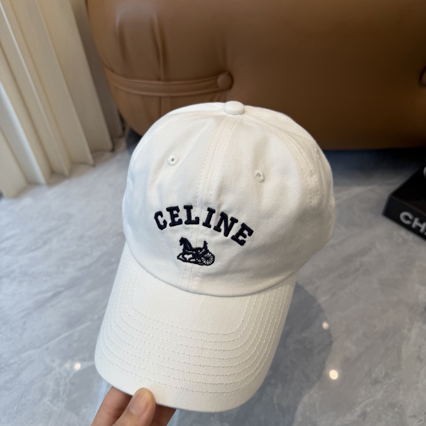 爆款CELINE（赛琳）简约字母明星同款最新棒球帽，时尚潮流，高端做工！每一个帽子都是用心之作！非一般的