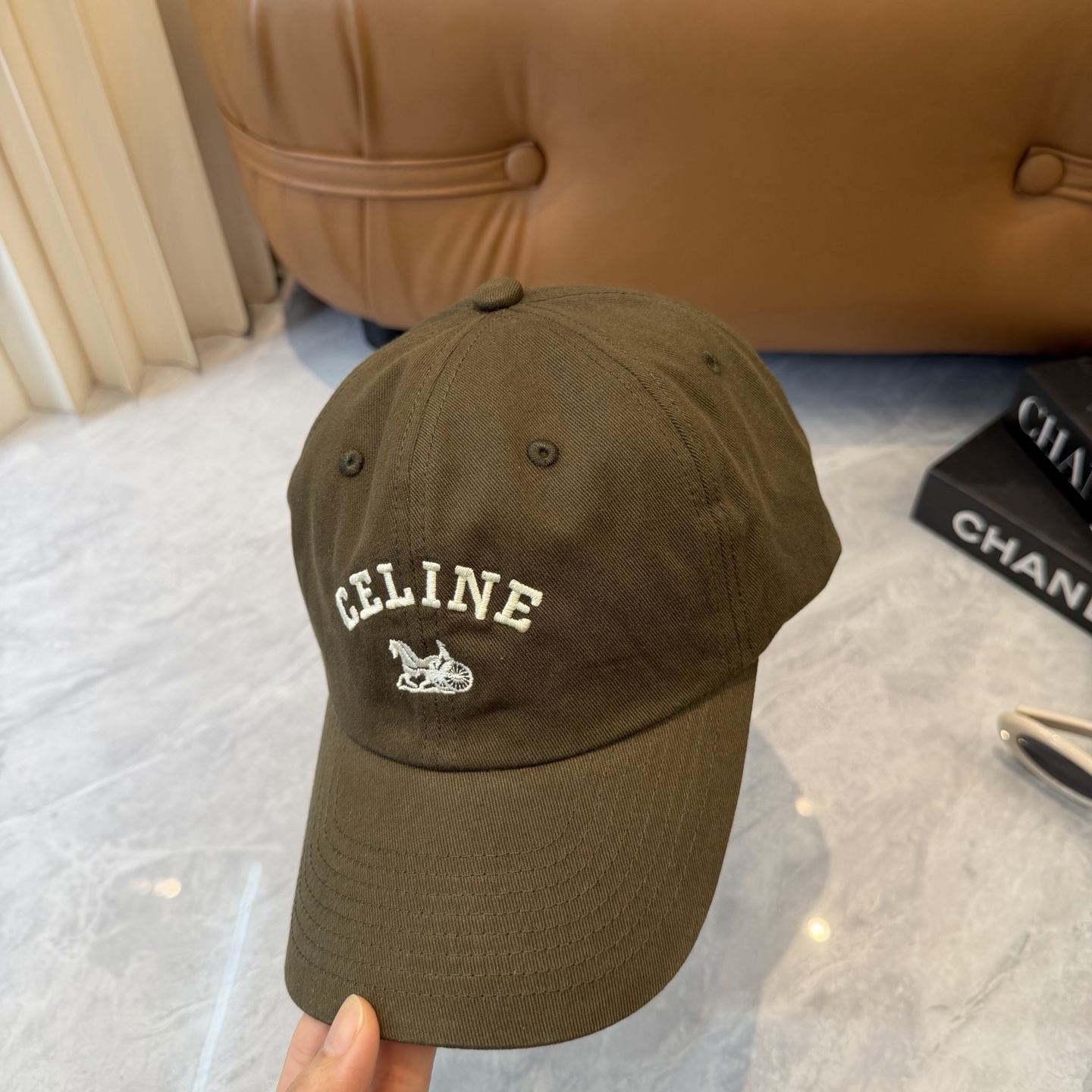 爆款CELINE（赛琳）简约字母明星同款最新棒球帽，时尚潮流，高端做工！每一个帽子都是用心之作！非一般的