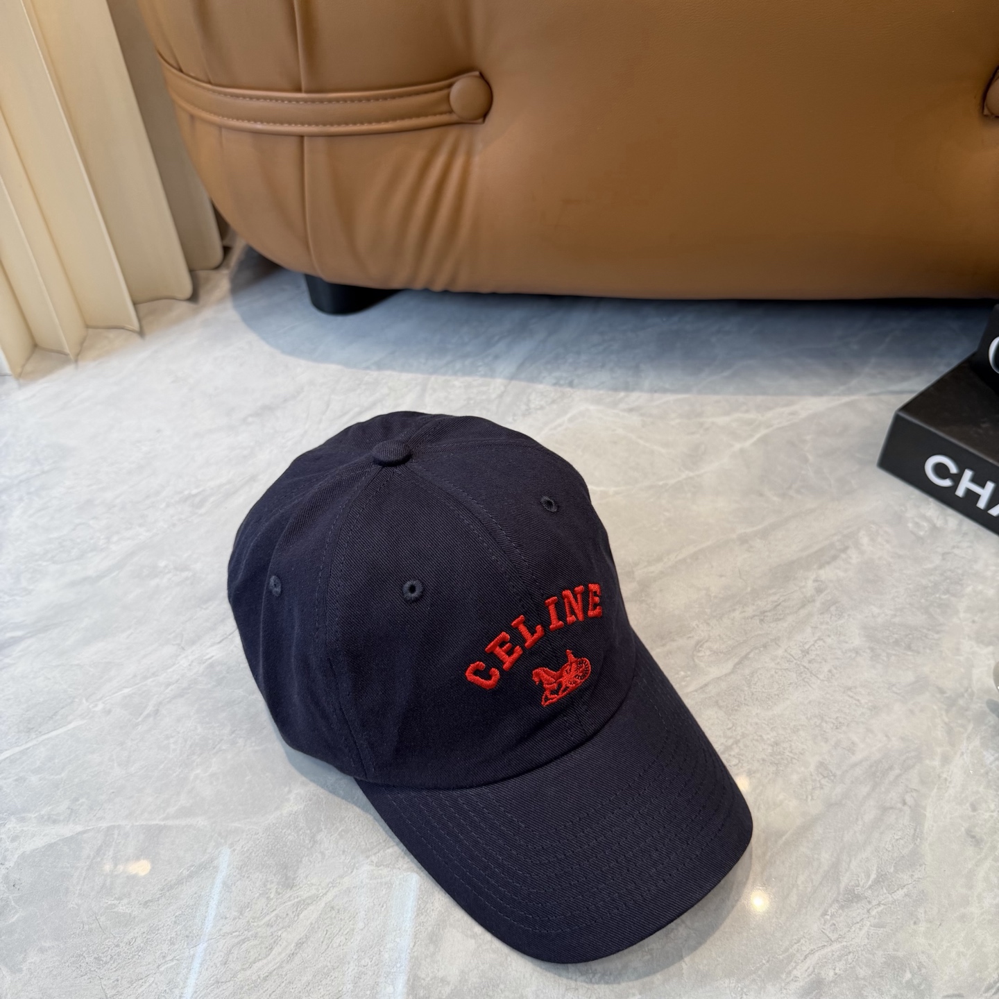 爆款CELINE（赛琳）简约字母明星同款最新棒球帽，时尚潮流，高端做工！每一个帽子都是用心之作！非一般的