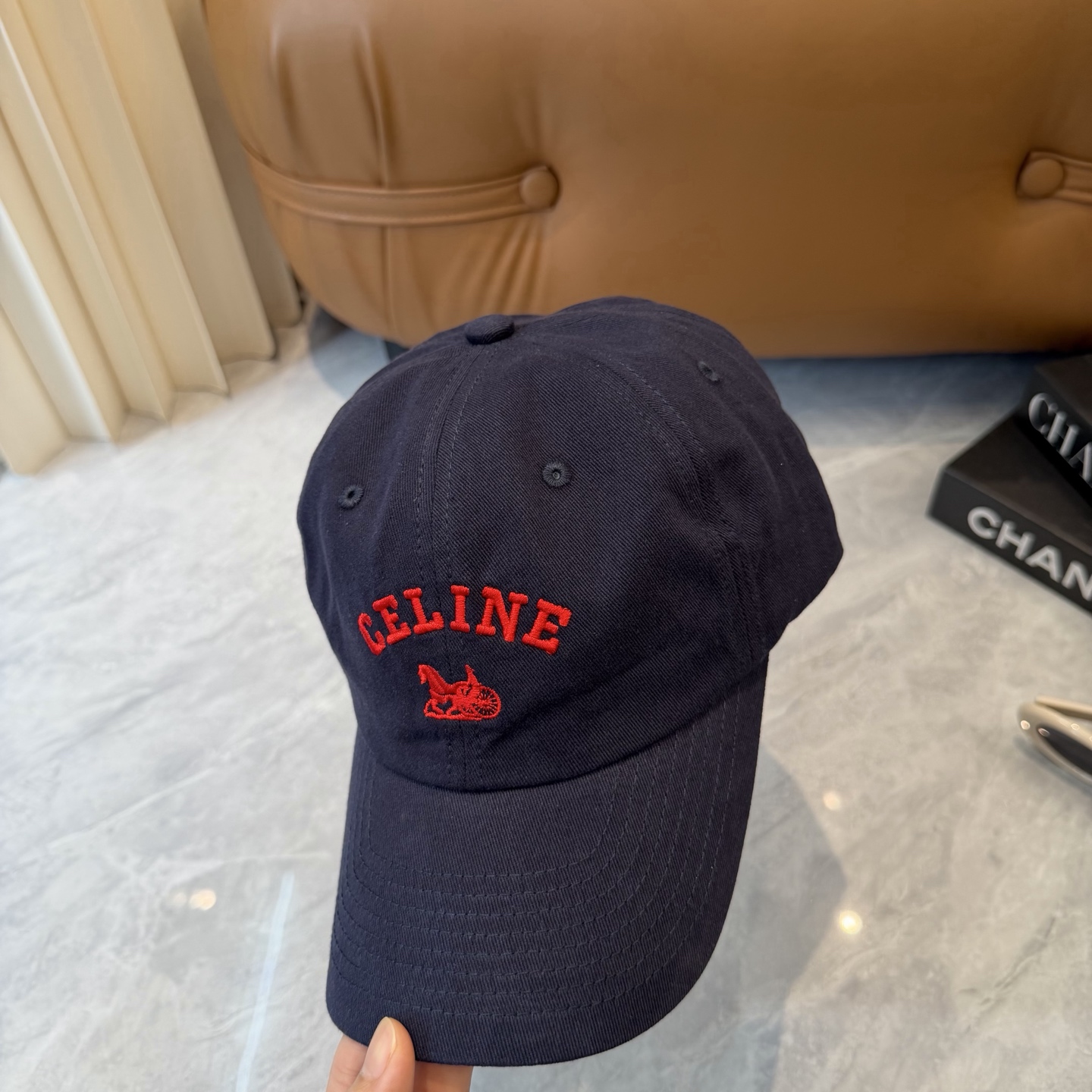 爆款CELINE（赛琳）简约字母明星同款最新棒球帽，时尚潮流，高端做工！每一个帽子都是用心之作！非一般的