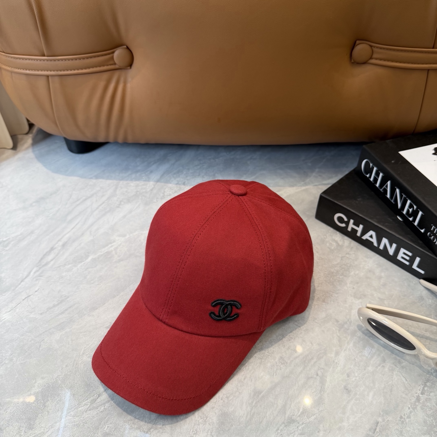 爆款CELINE（赛琳）简约字母明星同款最新棒球帽，时尚潮流，高端做工！每一个帽子都是用心之作！非一般的
