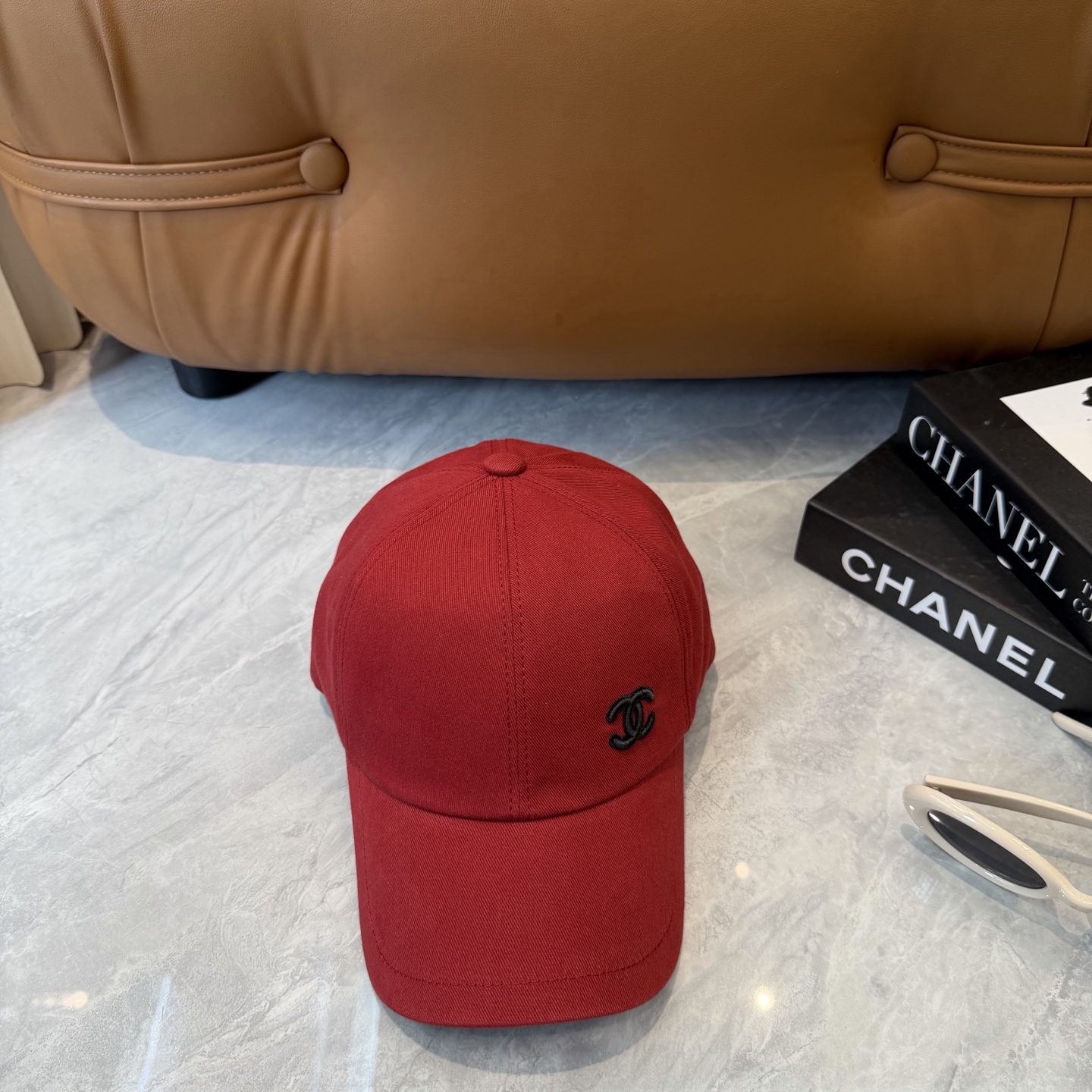 爆款CELINE（赛琳）简约字母明星同款最新棒球帽，时尚潮流，高端做工！每一个帽子都是用心之作！非一般的